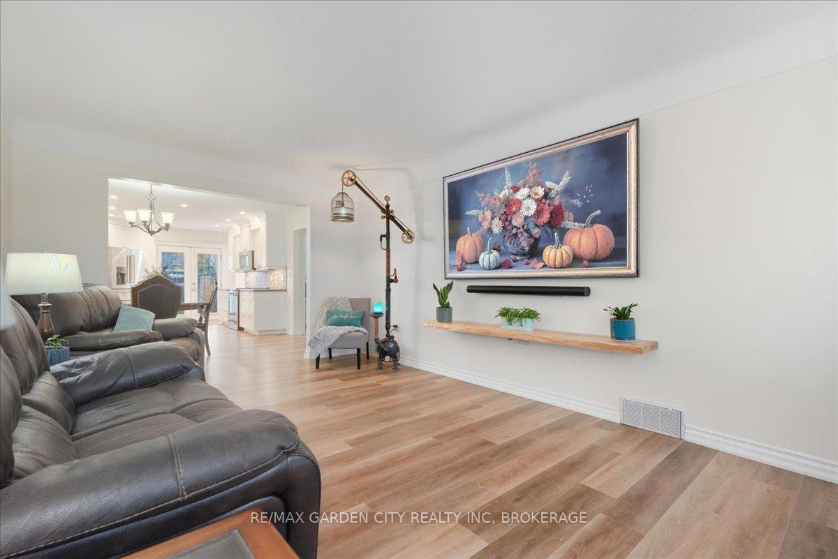 Photo 27 of 5294 Slater Avenue, Niagara Falls, Cherrywood — HOMEH