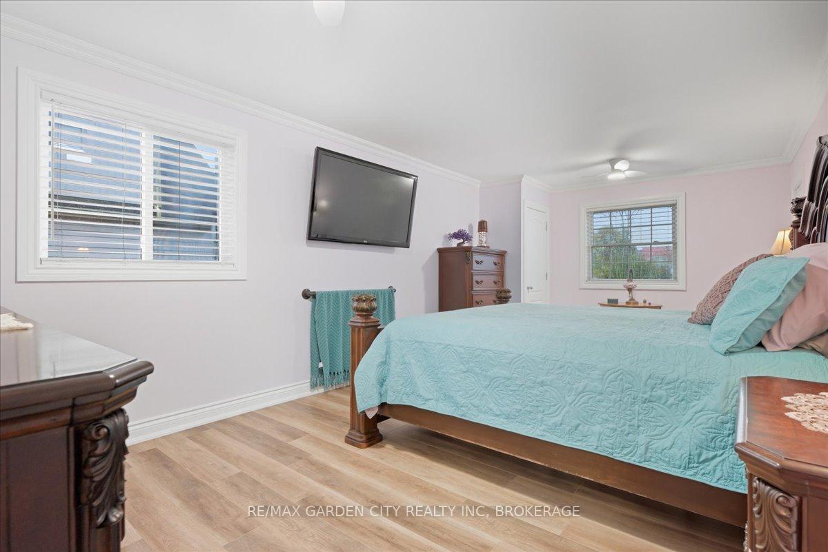 Photo 33 of 5294 Slater Avenue, Niagara Falls, Cherrywood — HOMEH