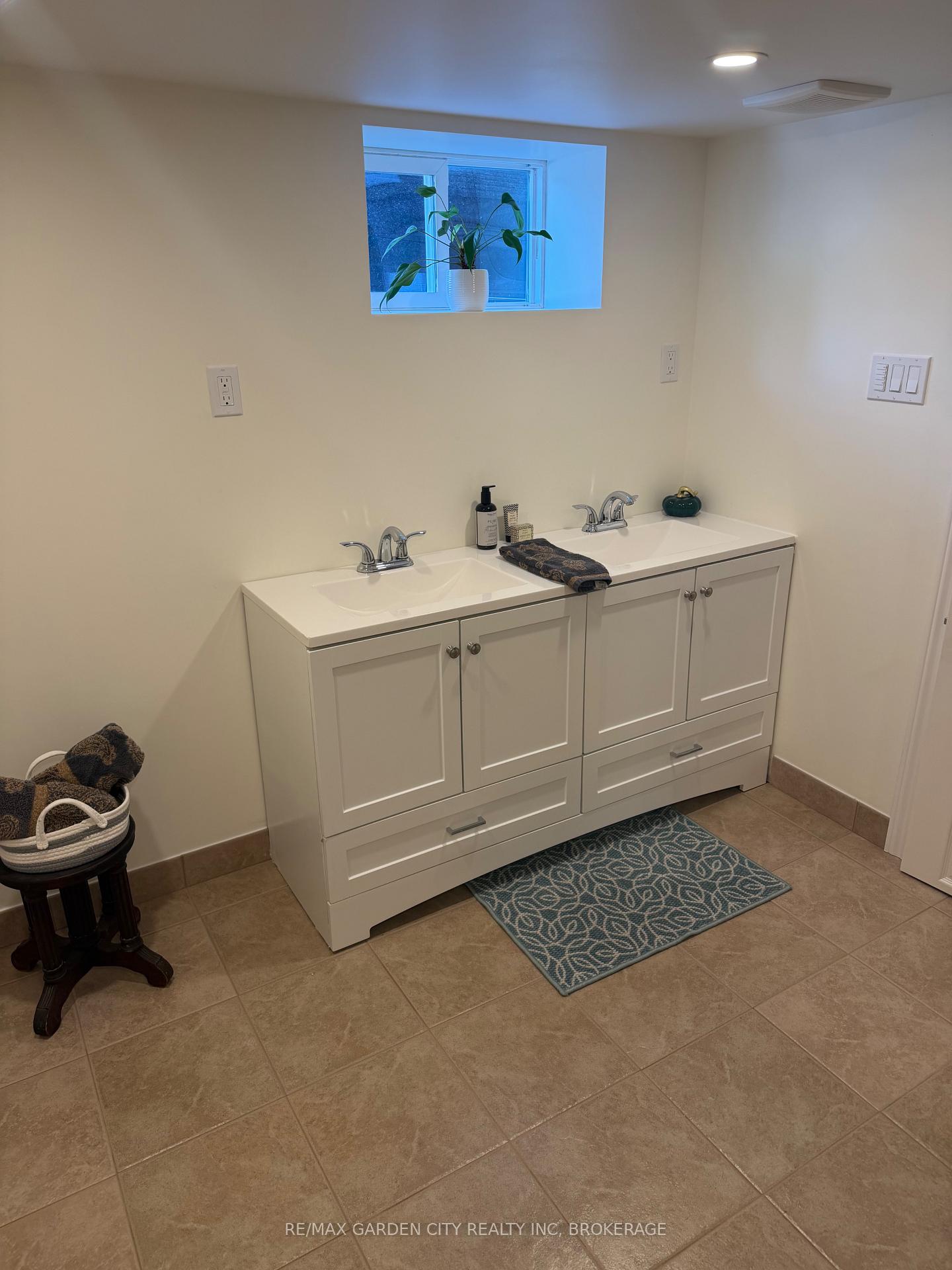 Photo 40 of 5294 Slater Avenue, Niagara Falls, Cherrywood — HOMEH