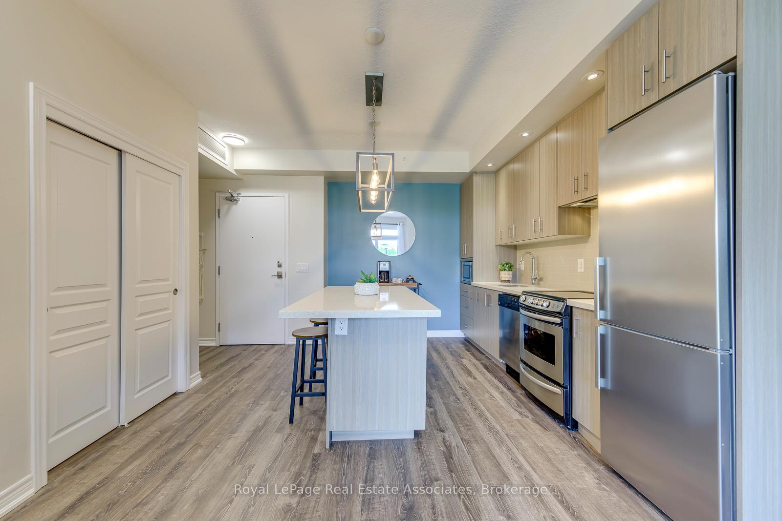 Photo 7 of Unit 324, 457 Plains Road E, Burlington, LaSalle — HOMEH