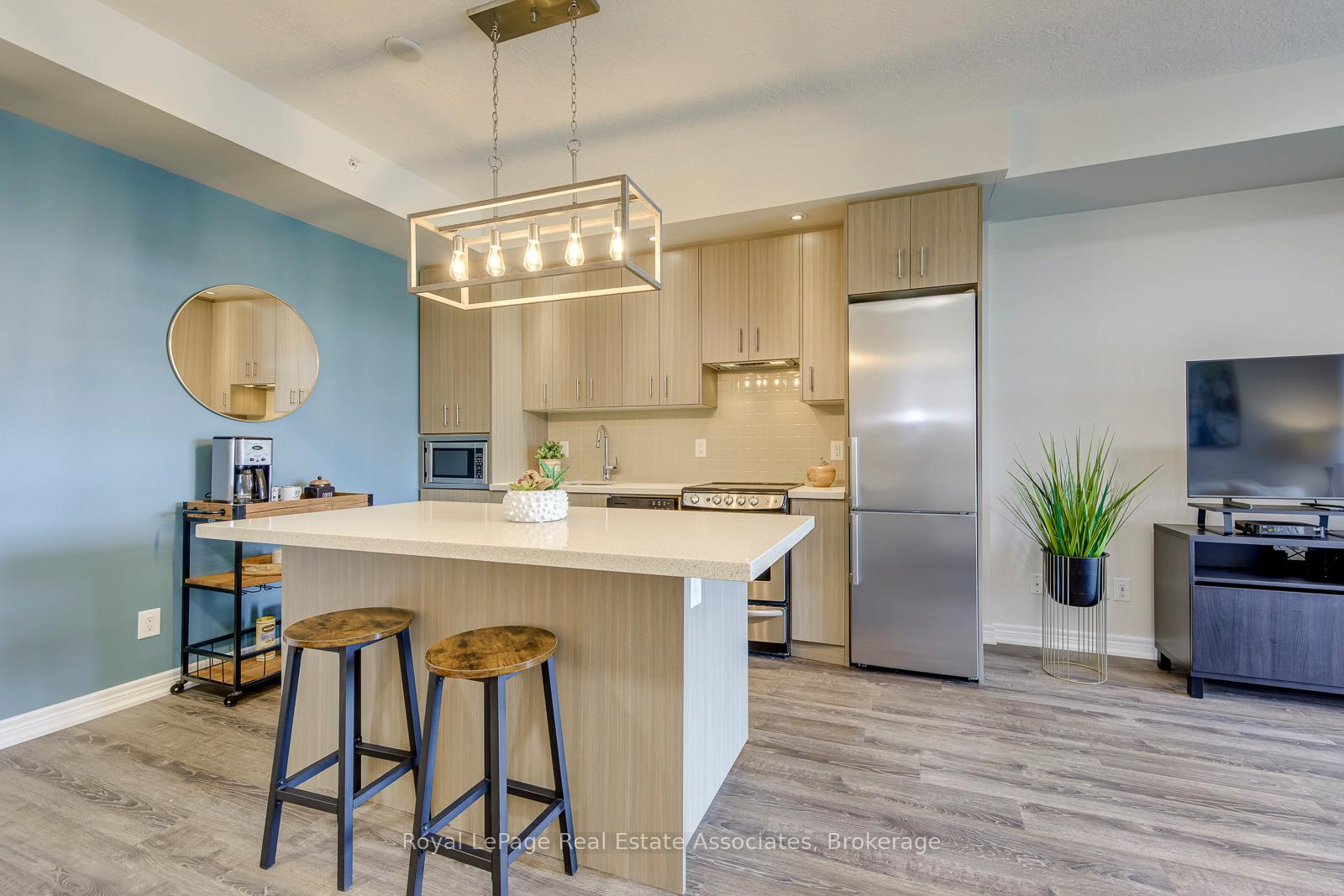 Photo 6 of Unit 324, 457 Plains Road E, Burlington, LaSalle — HOMEH