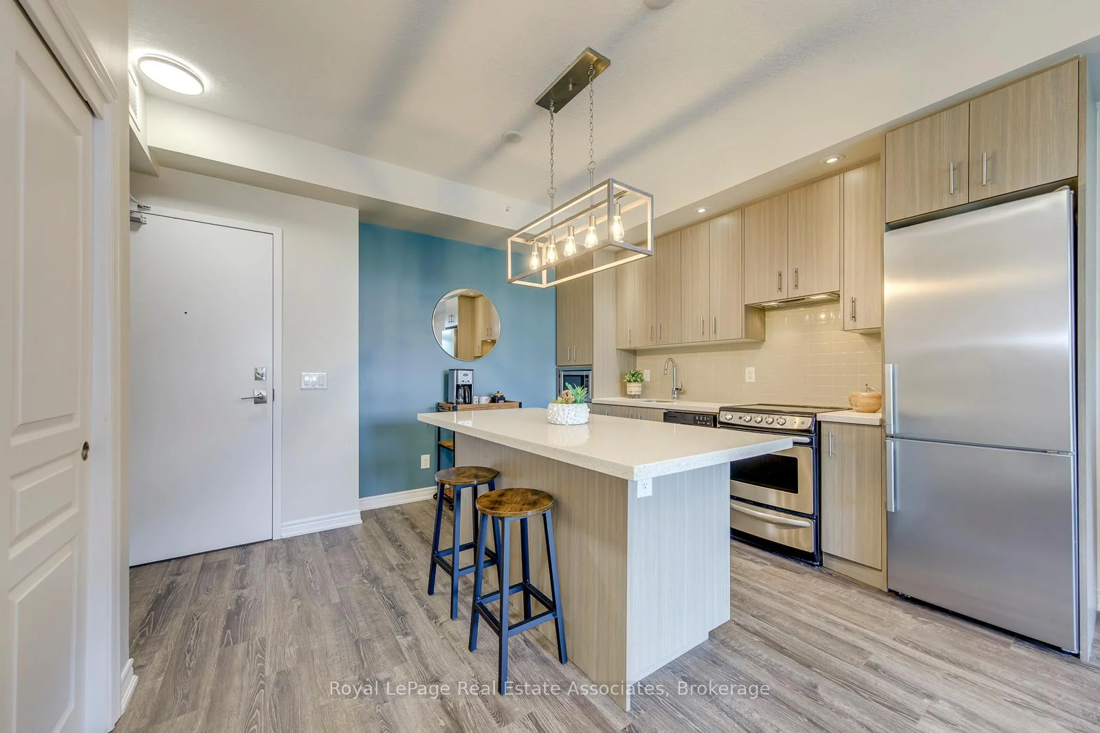 Photo 11 of Unit 324, 457 Plains Road E, Burlington, LaSalle — HOMEH