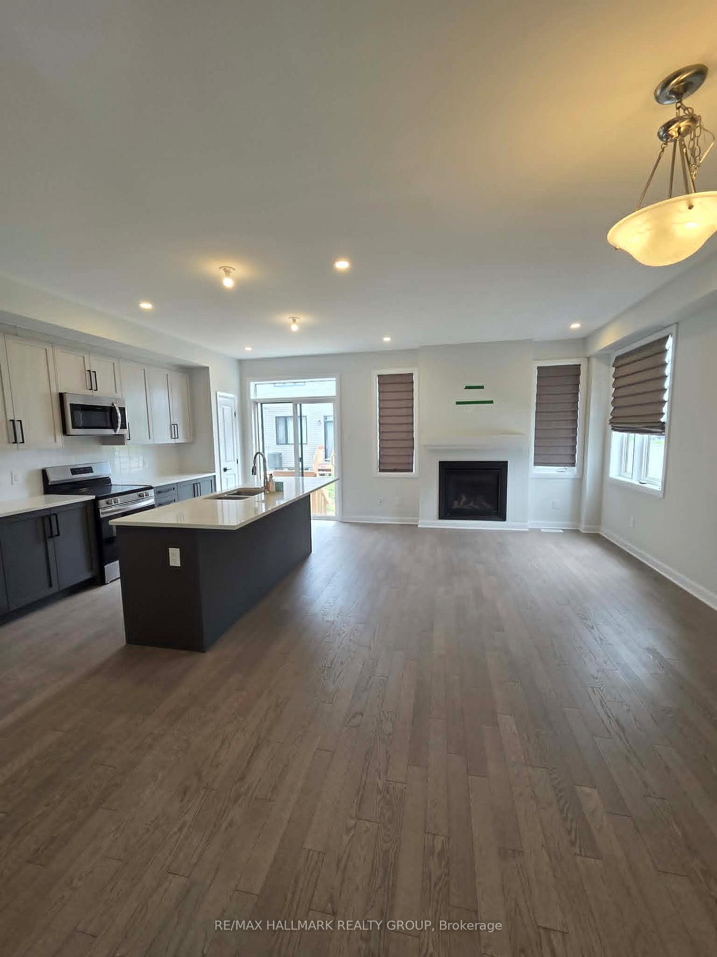 Photo 3 of 177 Invention Boulevard, Ottawa, Kanata - Morgan's Grant/South March — HOMEH