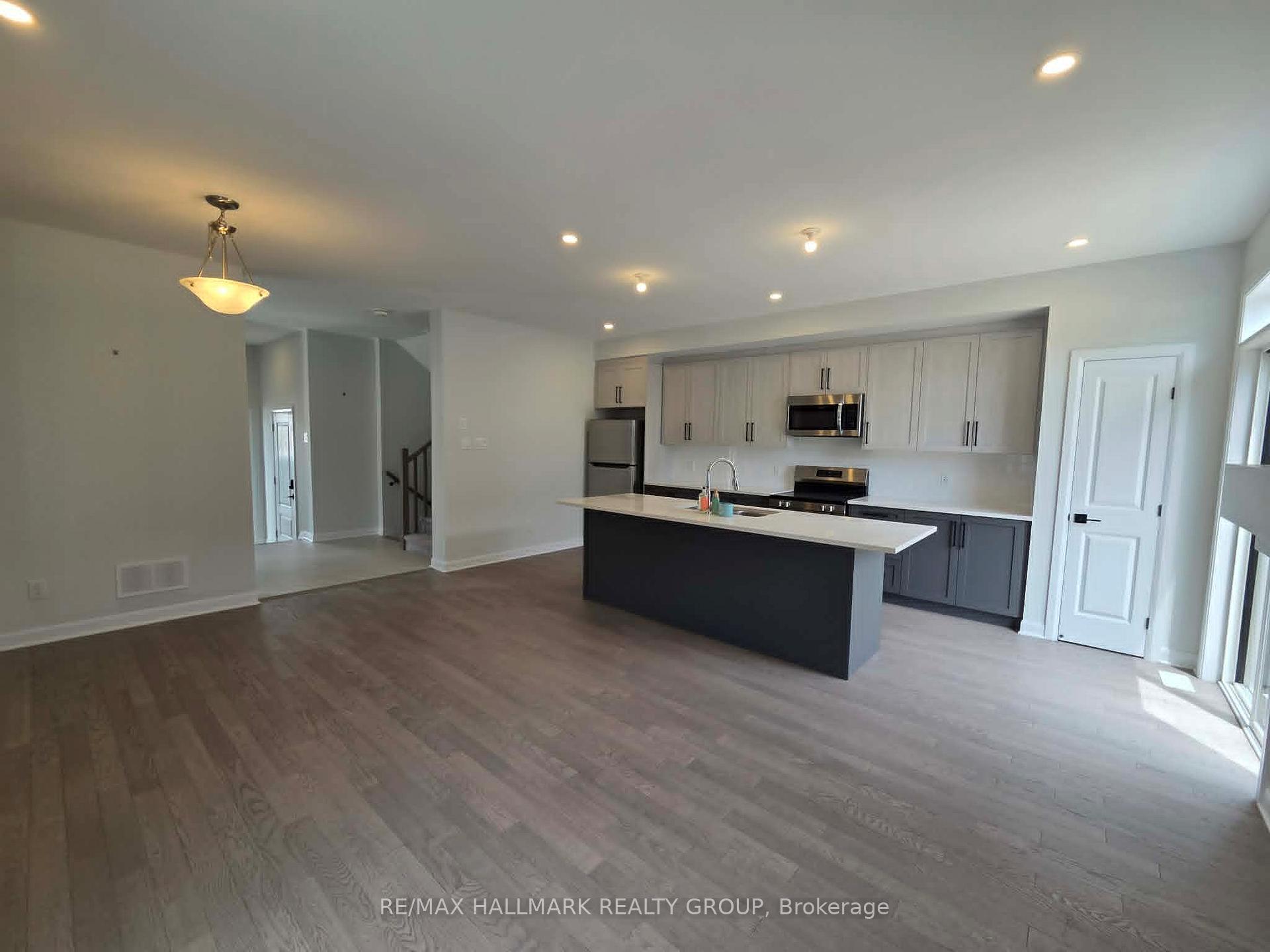 Photo 6 of 177 Invention Boulevard, Ottawa, Kanata - Morgan's Grant/South March — HOMEH