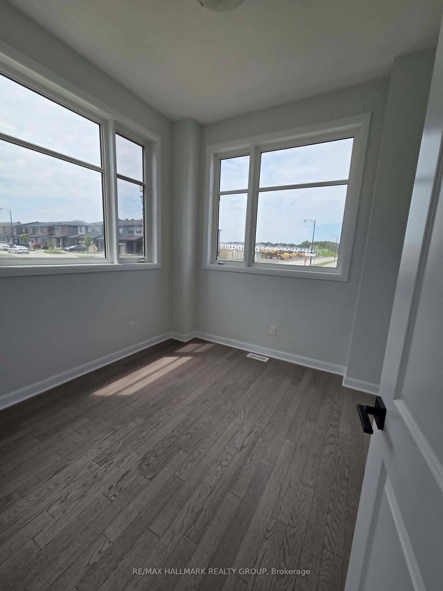 Photo 8 of 177 Invention Boulevard, Ottawa, Kanata - Morgan's Grant/South March — HOMEH