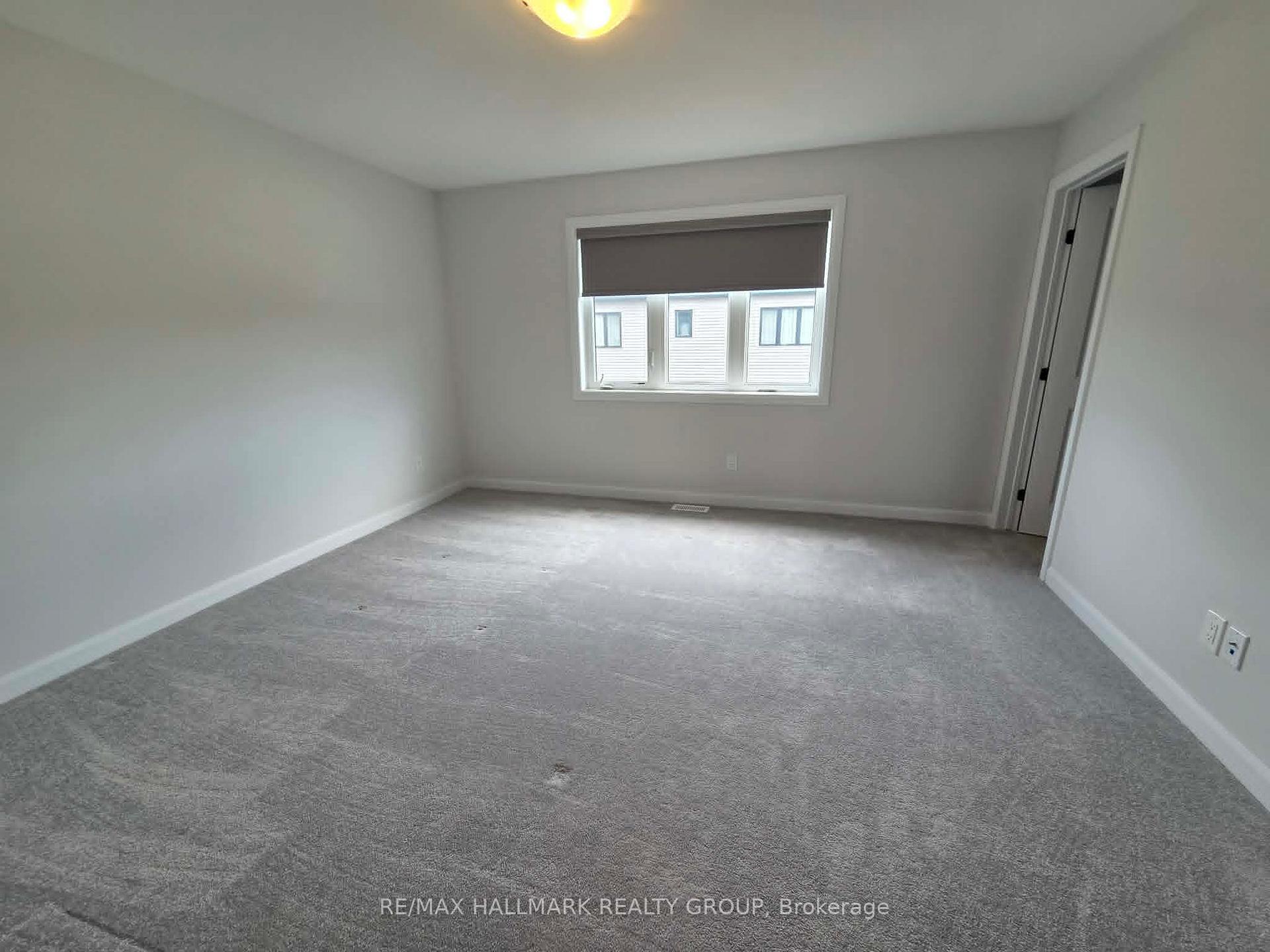 Photo 10 of 177 Invention Boulevard, Ottawa, Kanata - Morgan's Grant/South March — HOMEH