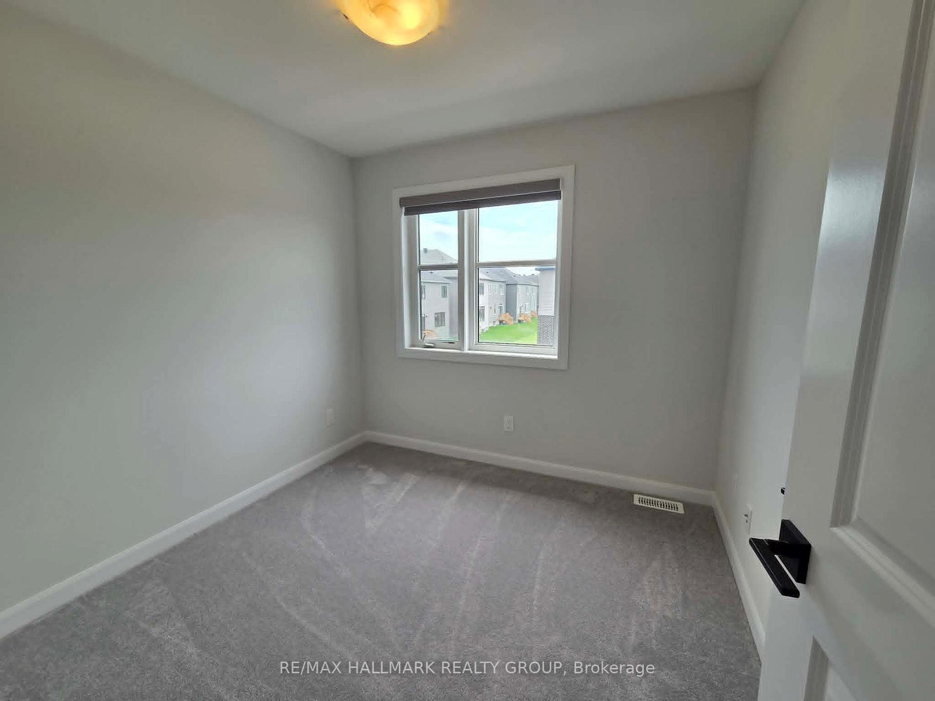 Photo 15 of 177 Invention Boulevard, Ottawa, Kanata - Morgan's Grant/South March — HOMEH