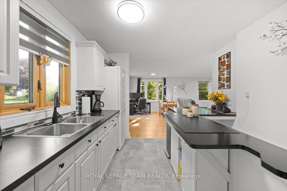 Photo 8 of 331 Beechgrove Avenue, Ottawa, Westboro North — HOMEH