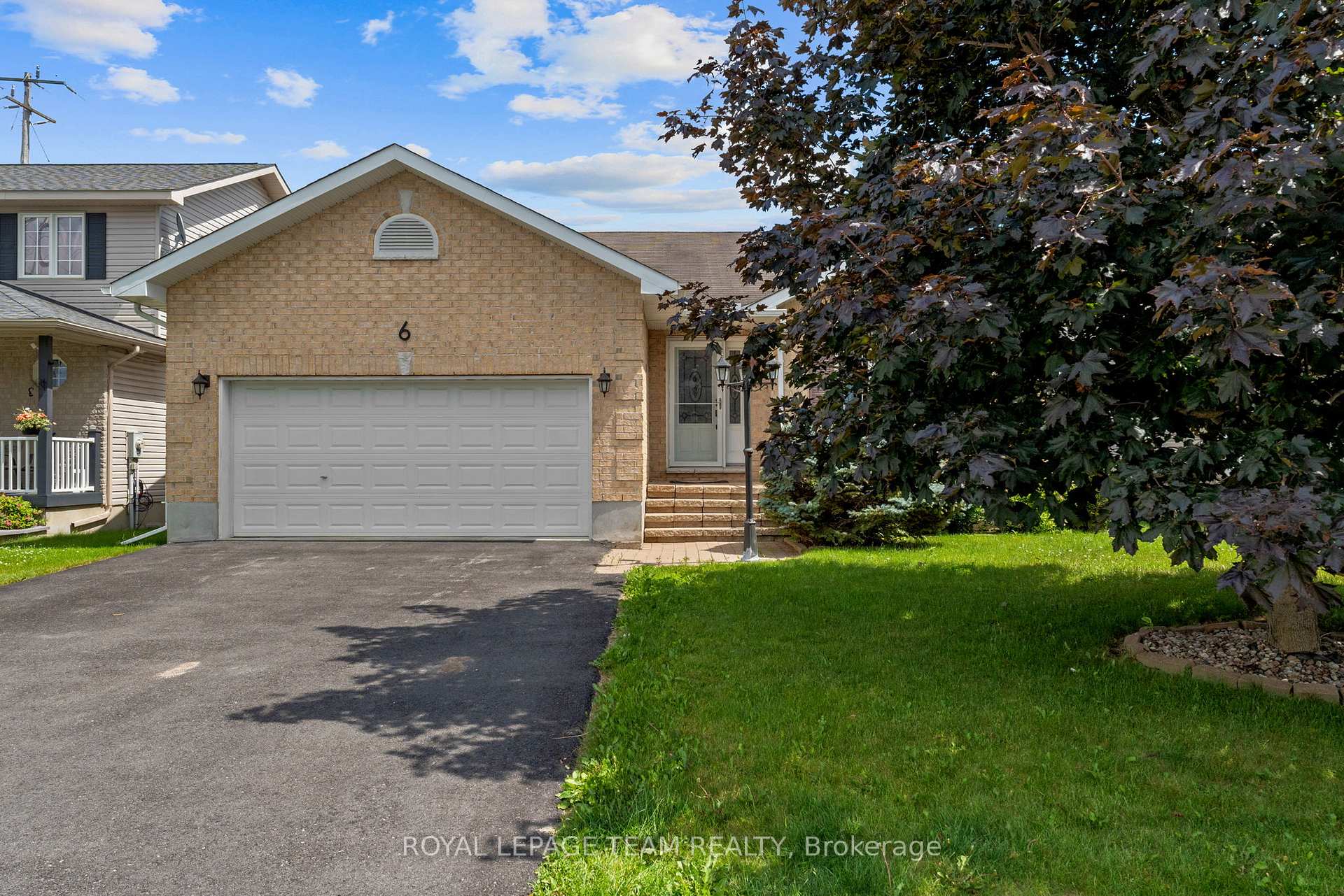 Photo 2 of 6 Stonehaven Way, Arnprior, Arnprior — HOMEH