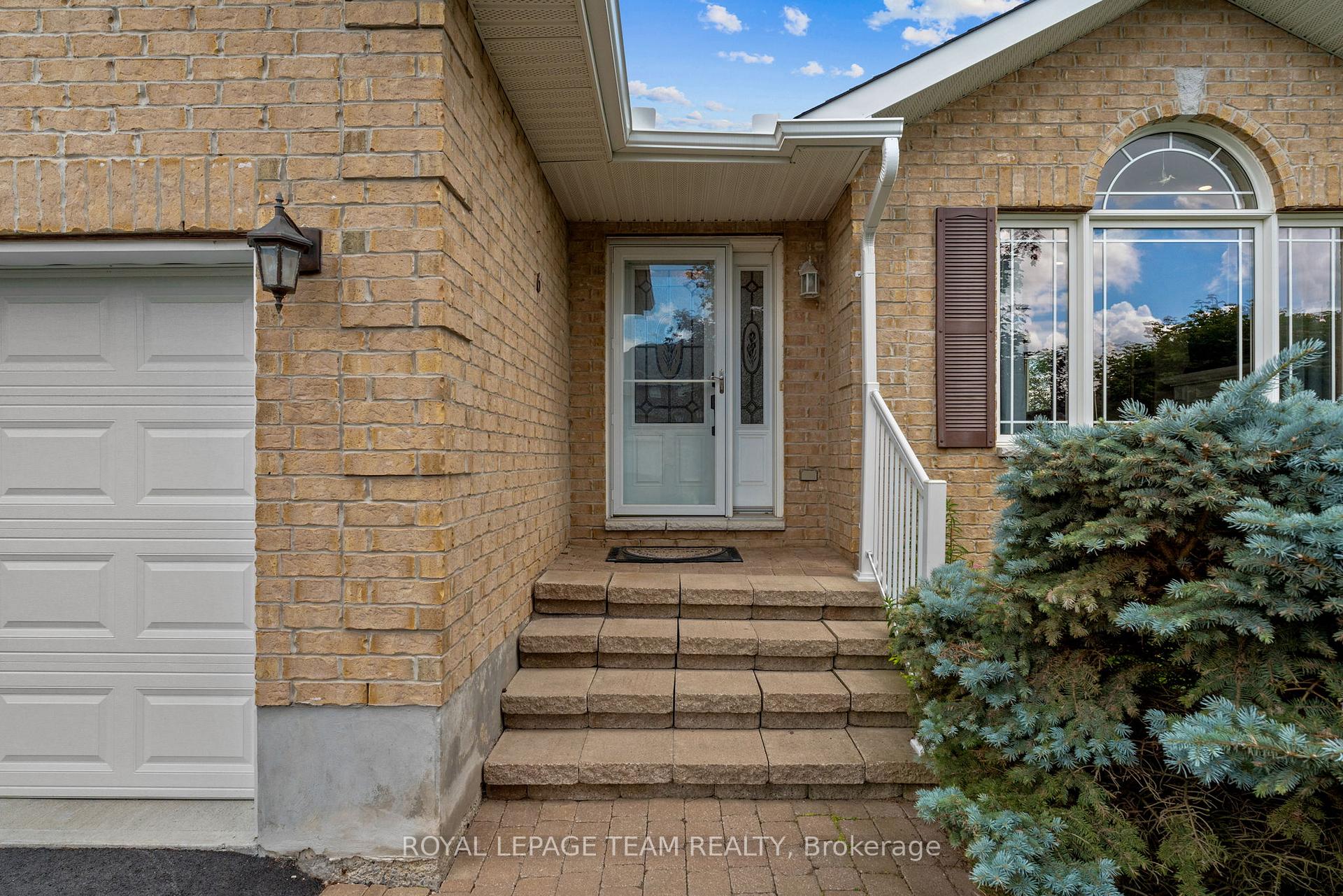 Photo 5 of 6 Stonehaven Way, Arnprior, Arnprior — HOMEH