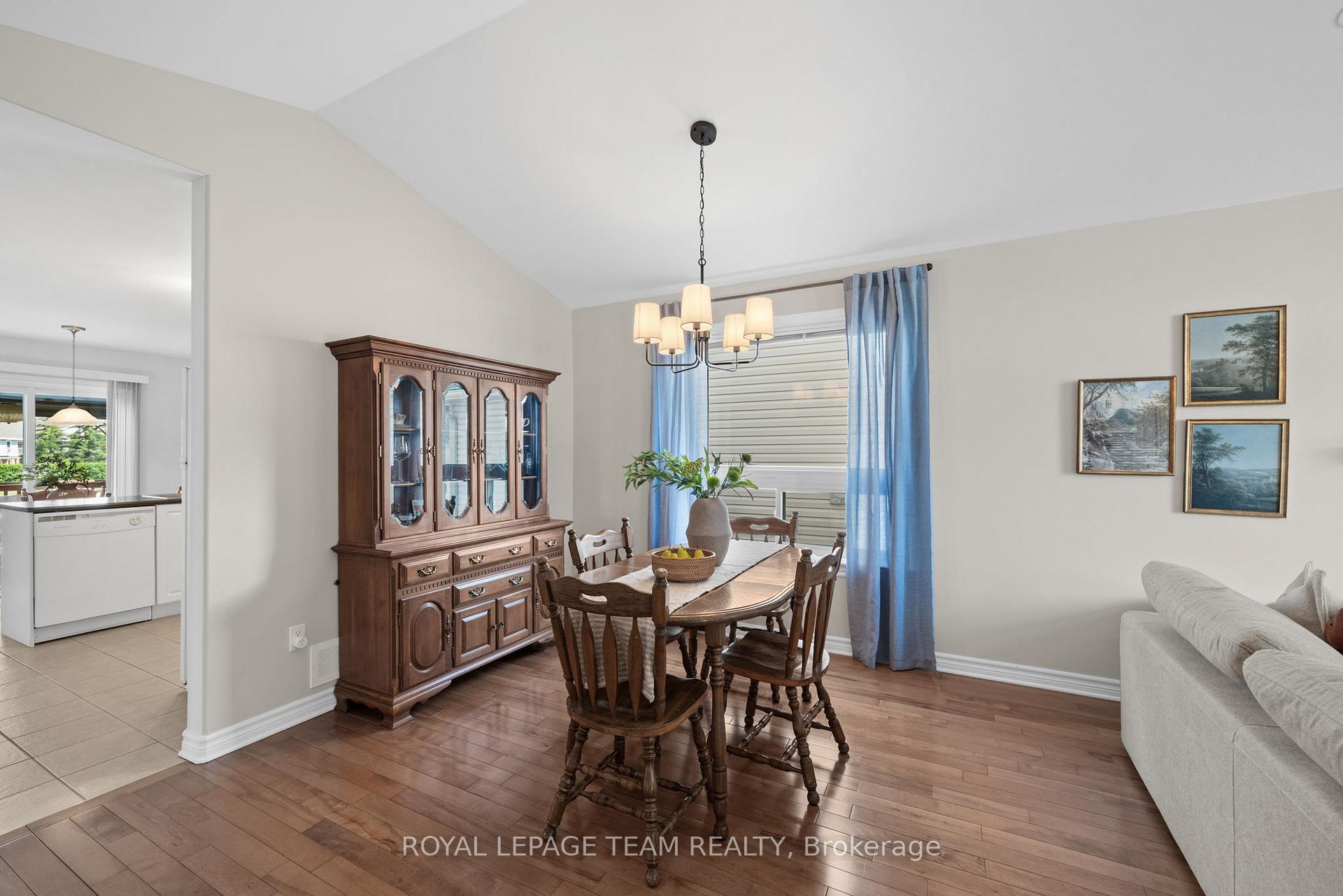 Photo 15 of 6 Stonehaven Way, Arnprior, Arnprior — HOMEH