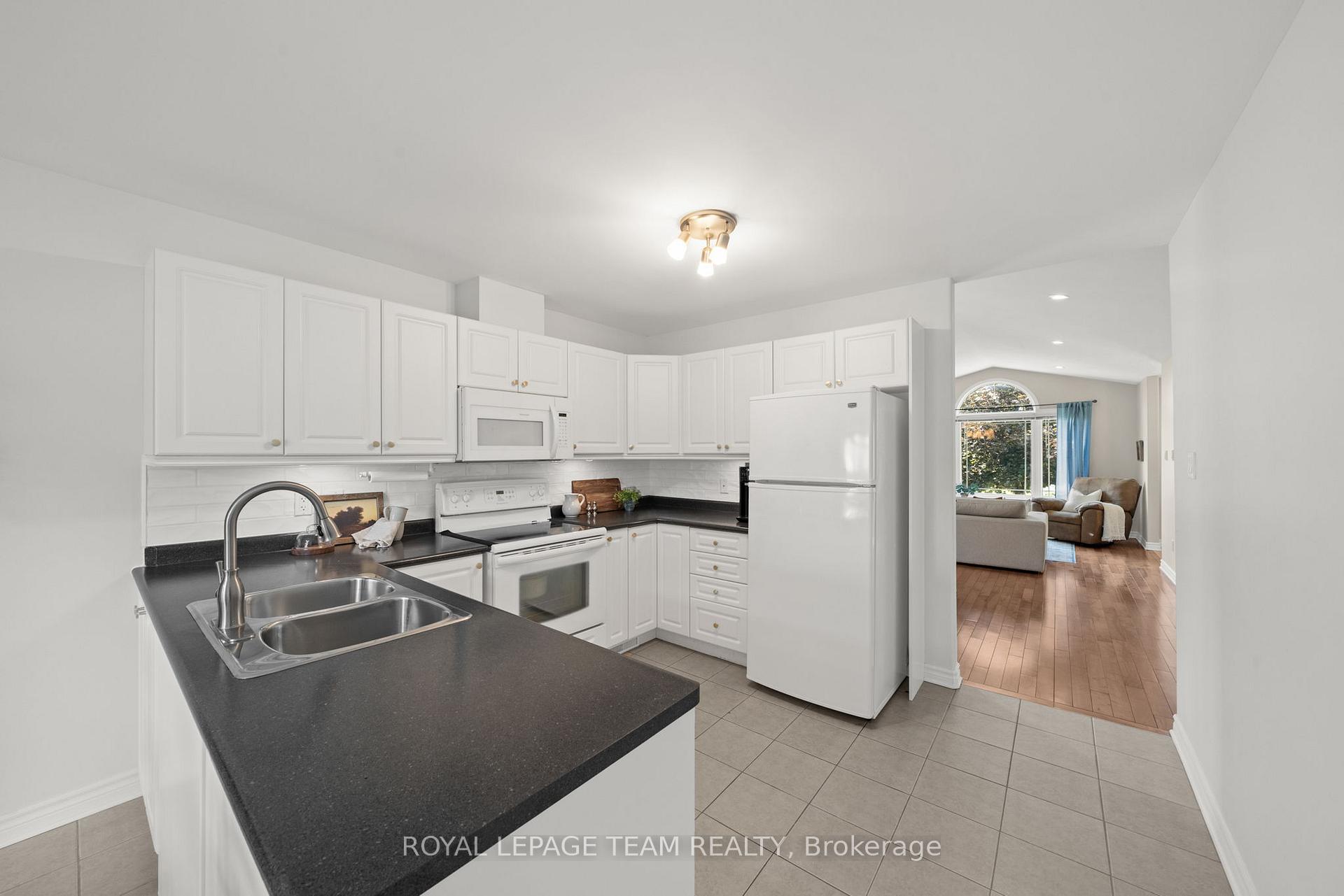 Photo 18 of 6 Stonehaven Way, Arnprior, Arnprior — HOMEH
