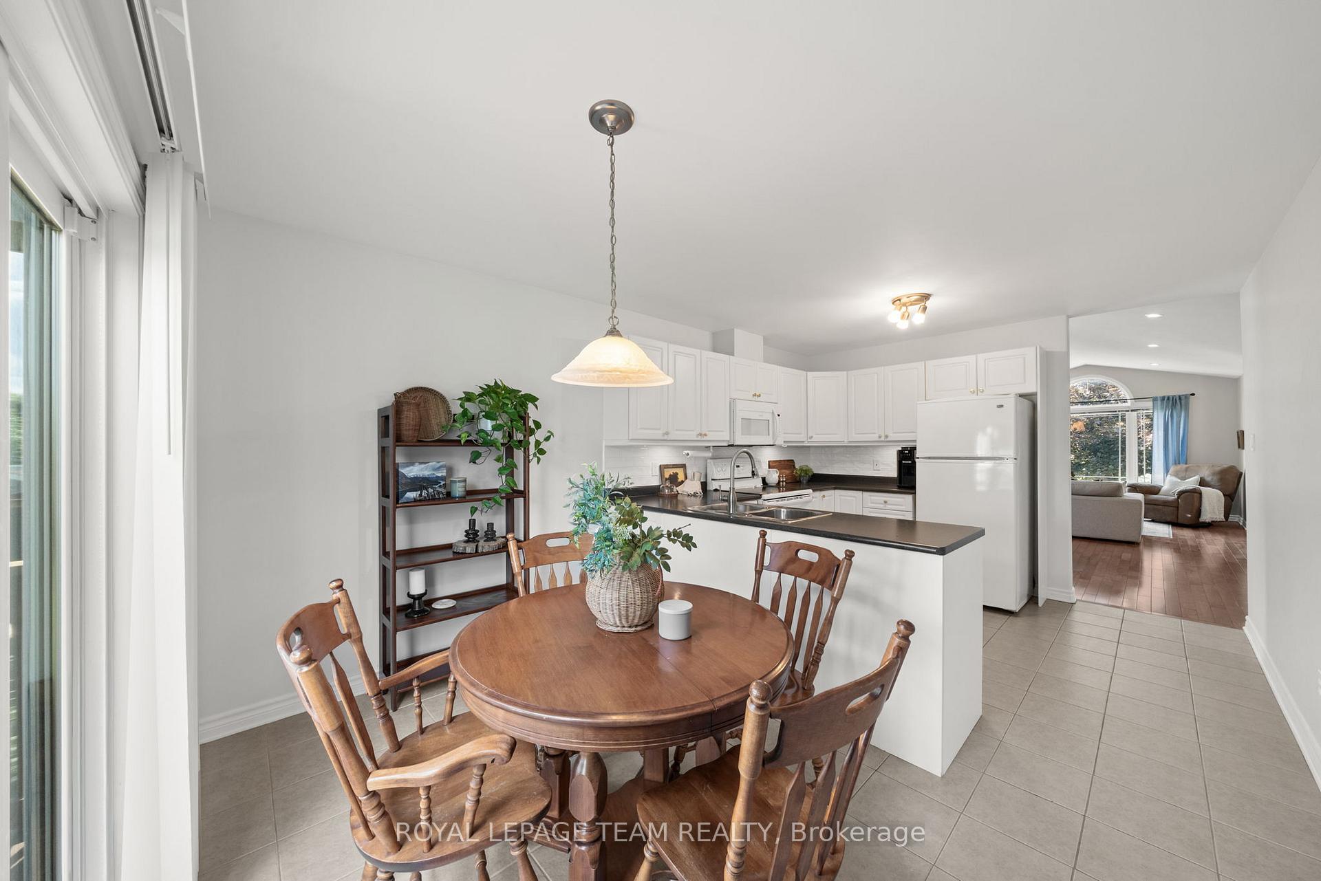 Photo 21 of 6 Stonehaven Way, Arnprior, Arnprior — HOMEH