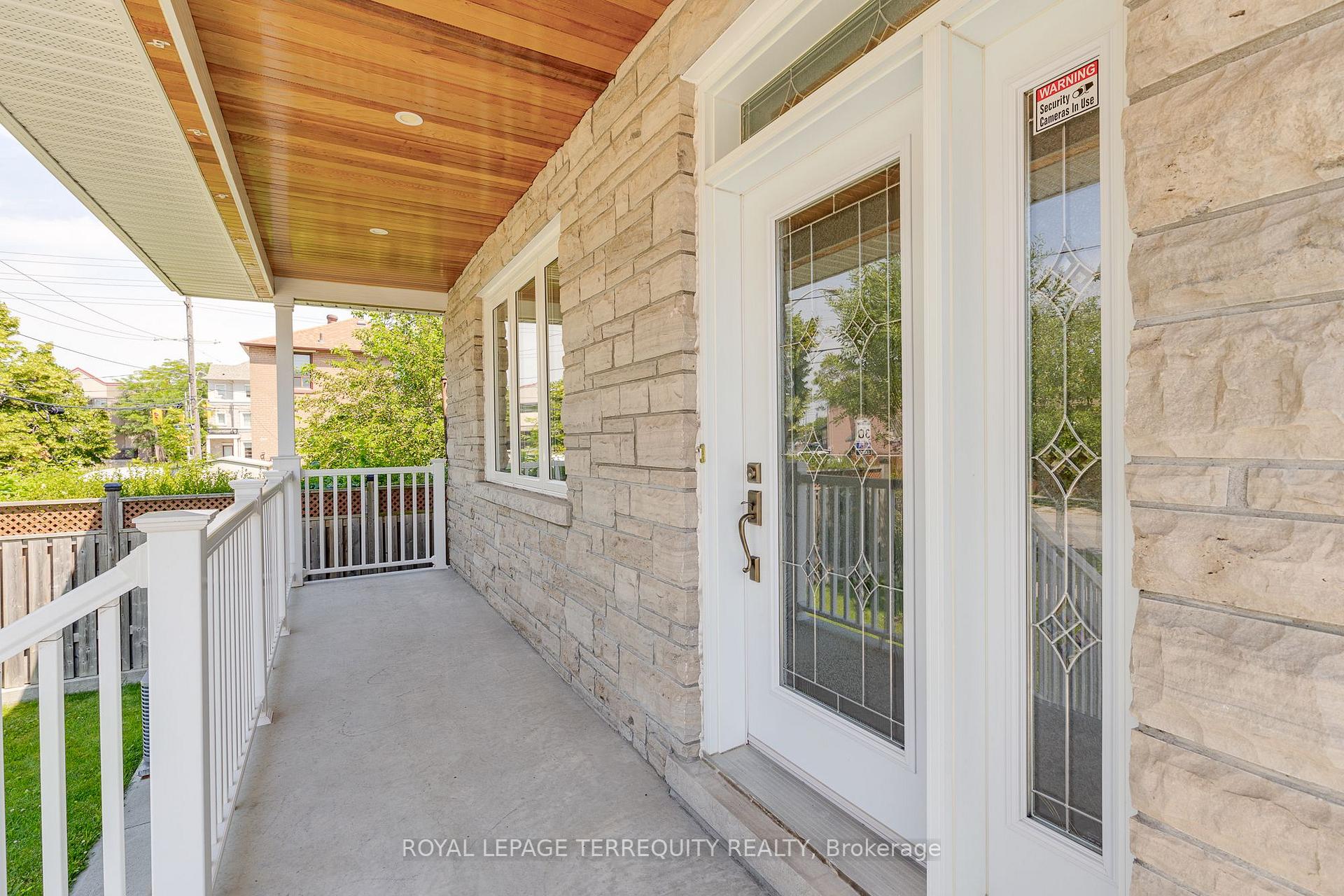 Photo 3 of 3 Gair Drive, Etobicoke, Alderwood — HOMEH