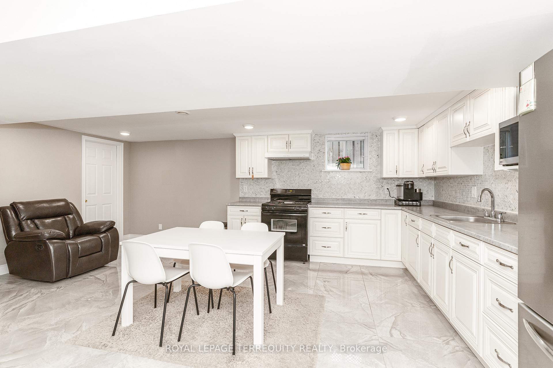 Photo 31 of 3 Gair Drive, Etobicoke, Alderwood — HOMEH