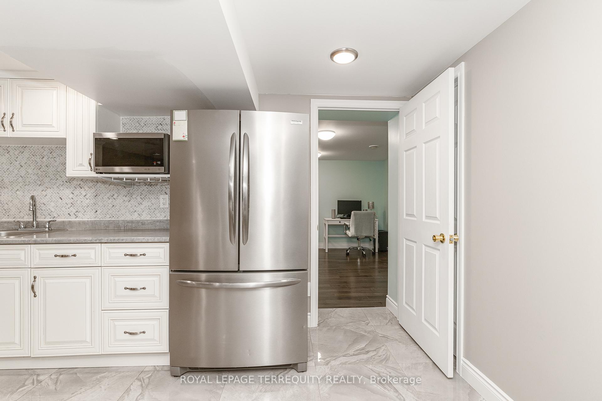 Photo 32 of 3 Gair Drive, Etobicoke, Alderwood — HOMEH