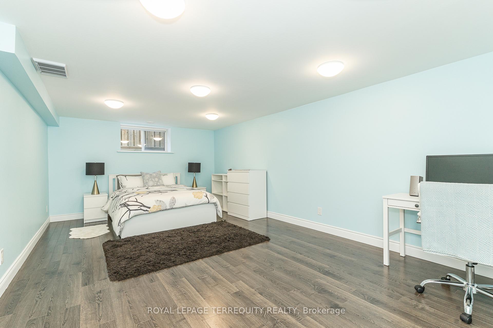 Photo 33 of 3 Gair Drive, Etobicoke, Alderwood — HOMEH