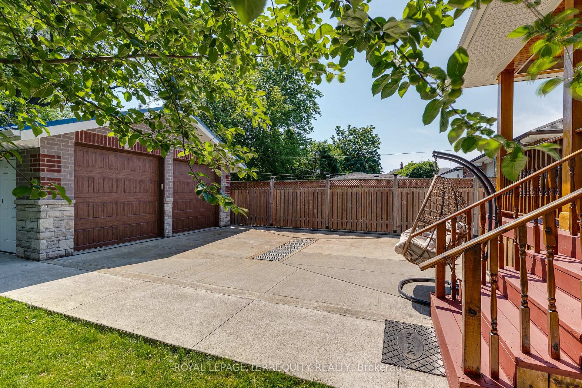 Photo 42 of 3 Gair Drive, Etobicoke, Alderwood — HOMEH