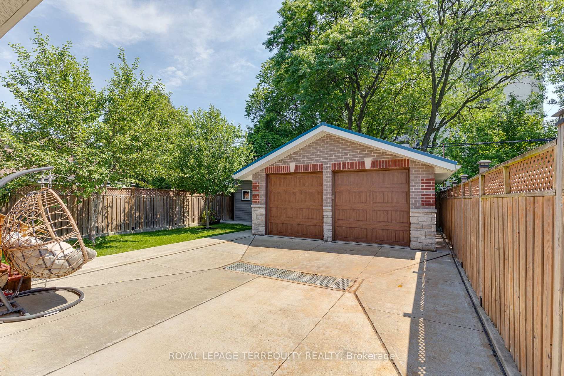 Photo 46 of 3 Gair Drive, Etobicoke, Alderwood — HOMEH