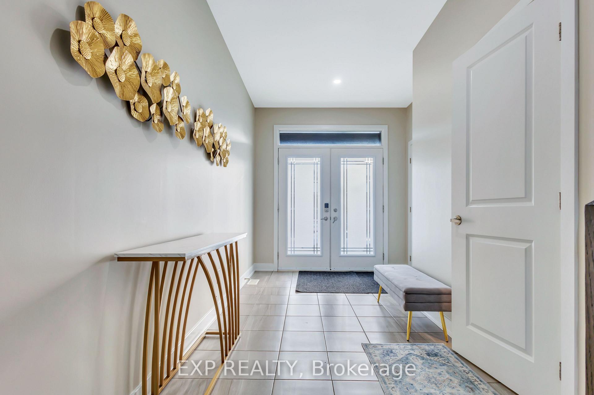 Photo 2 of 1007 Hydrangea Avenue, Ottawa, Riverside South/Gloucester Glen — HOMEH