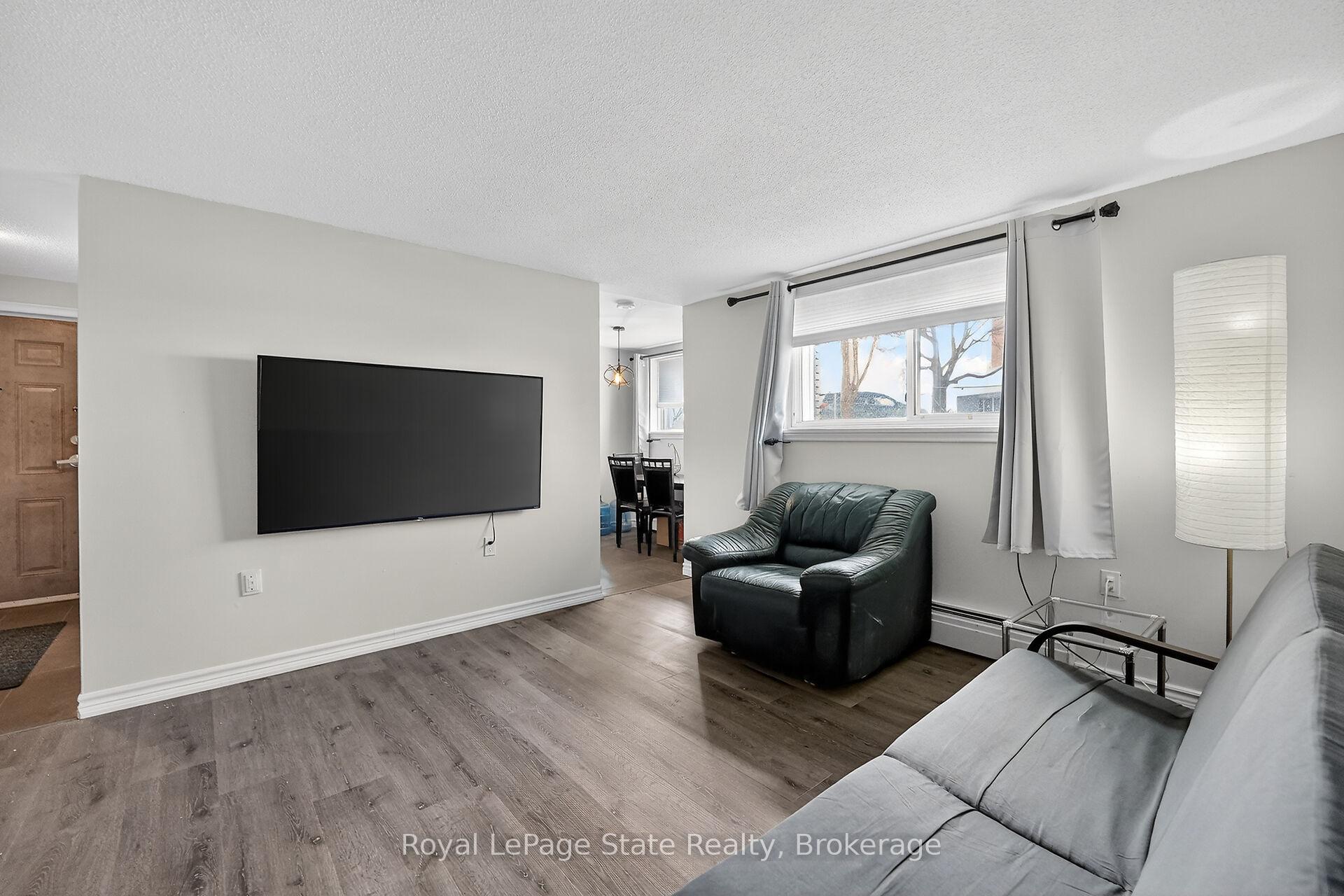 Photo 10 of Unit 1, 37 Conroy Crescent, Guelph, Dovercliffe Park/Old University — HOMEH