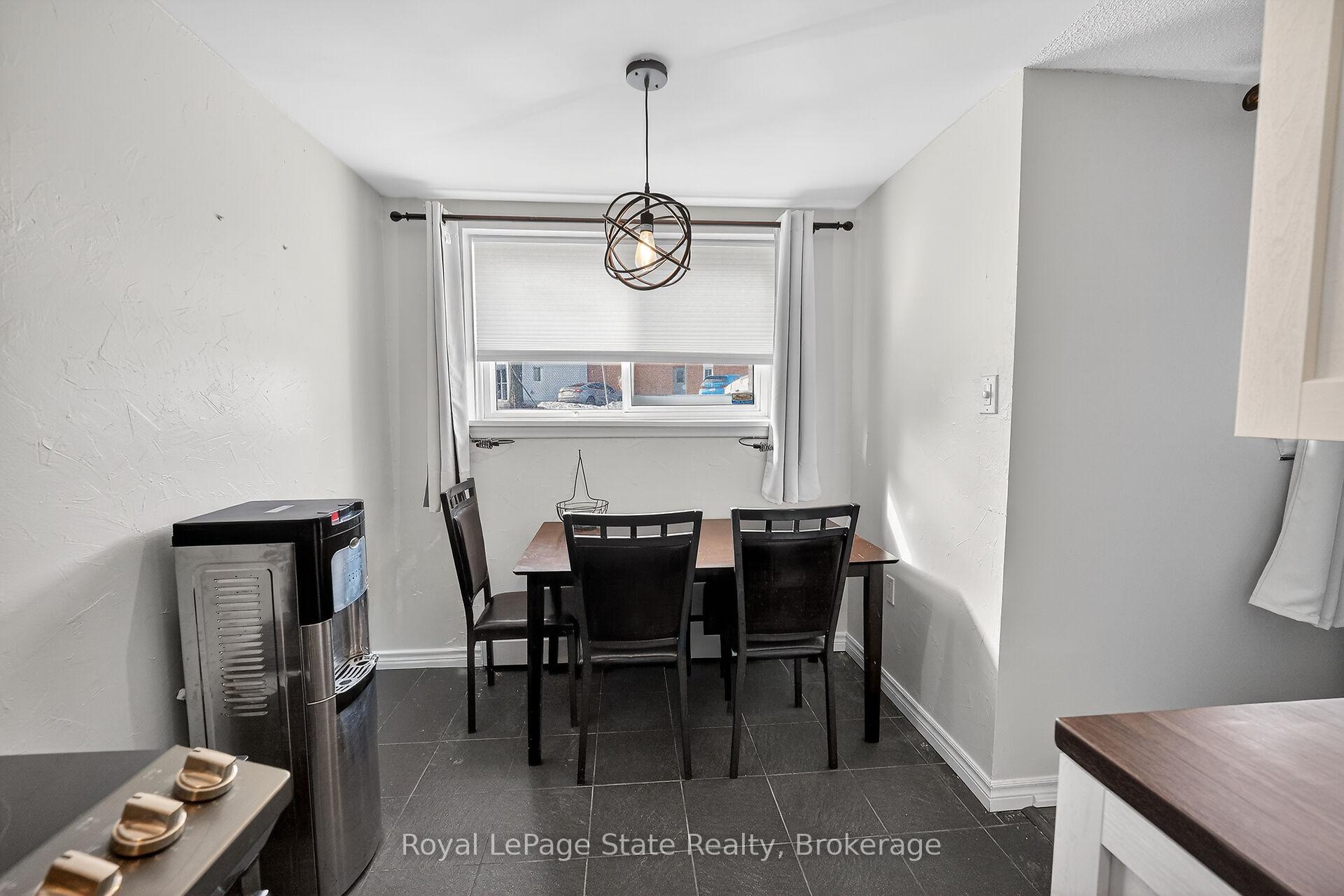 Photo 15 of Unit 1, 37 Conroy Crescent, Guelph, Dovercliffe Park/Old University — HOMEH