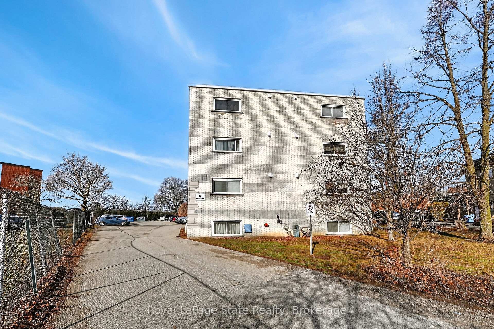Photo 23 of Unit 1, 37 Conroy Crescent, Guelph, Dovercliffe Park/Old University — HOMEH