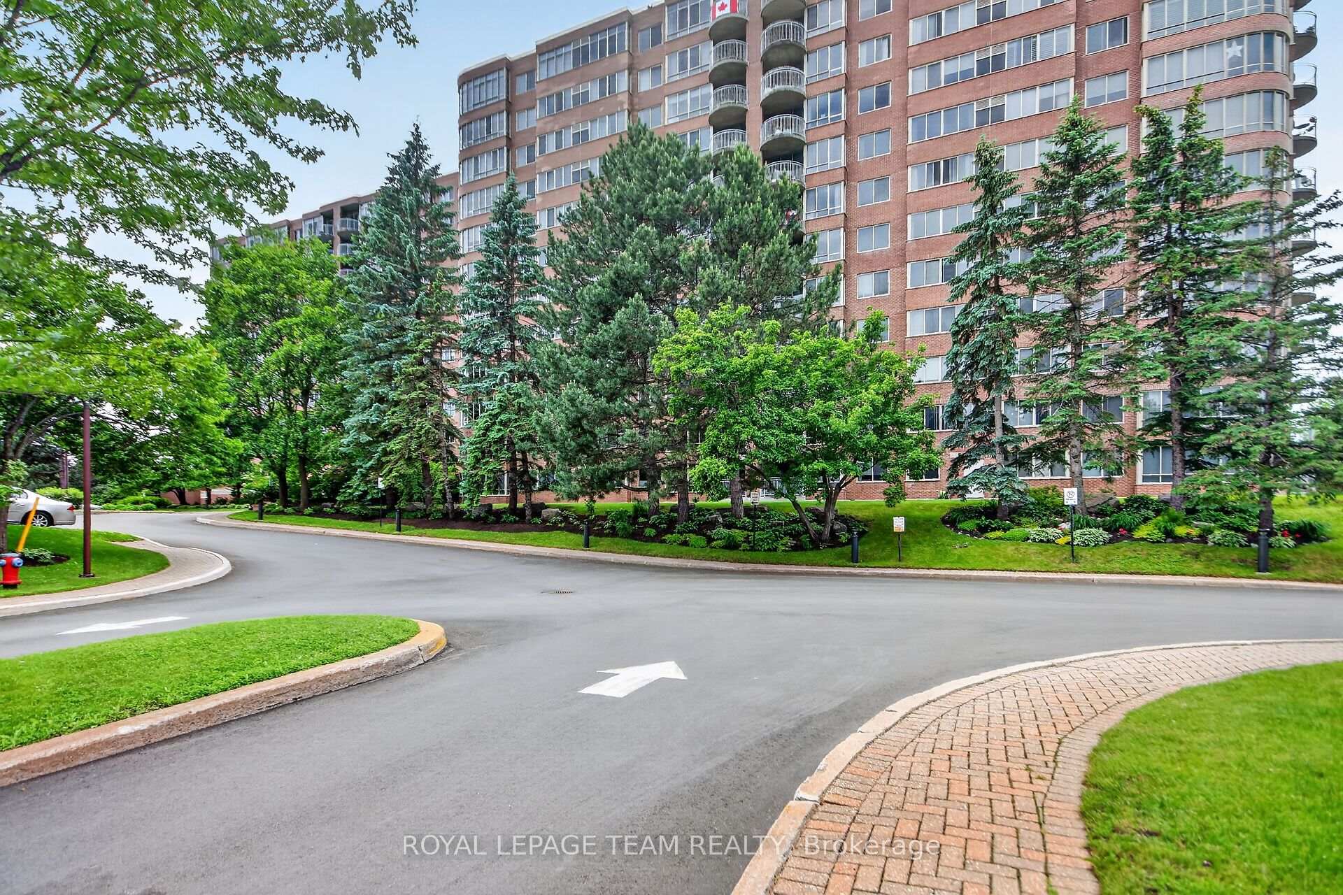 Photo 1 of Unit 201, 100 Grant Carman Drive, Ottawa, Borden Farm/Stewart Farm/Carleton Heights/Parkwood Hills — HOMEH