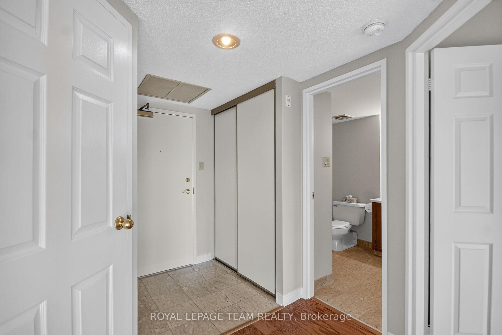 Photo 6 of Unit 201, 100 Grant Carman Drive, Ottawa, Borden Farm/Stewart Farm/Carleton Heights/Parkwood Hills — HOMEH