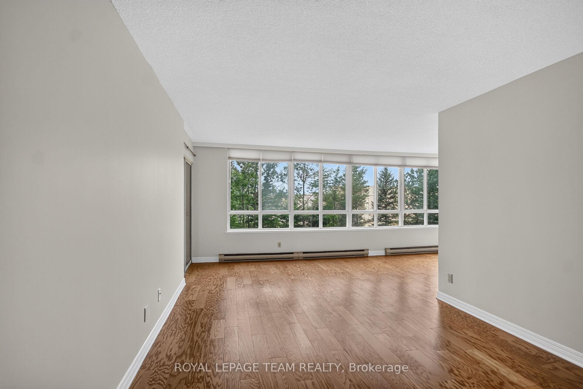 Photo 9 of Unit 201, 100 Grant Carman Drive, Ottawa, Borden Farm/Stewart Farm/Carleton Heights/Parkwood Hills — HOMEH