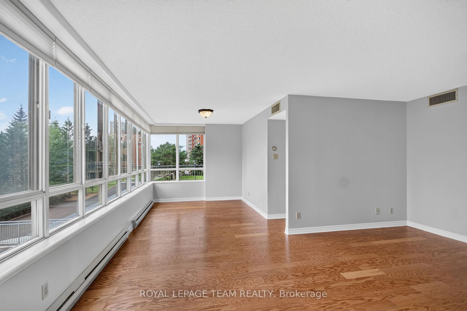 Photo 11 of Unit 201, 100 Grant Carman Drive, Ottawa, Borden Farm/Stewart Farm/Carleton Heights/Parkwood Hills — HOMEH