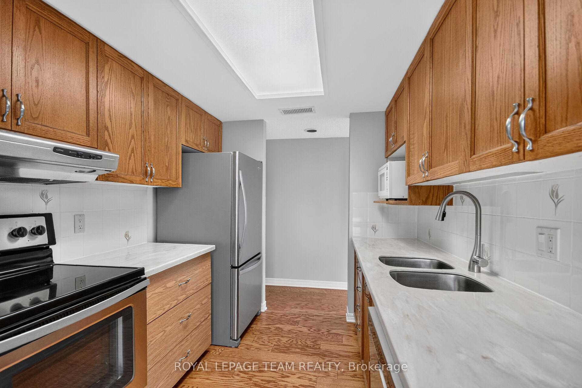 Photo 15 of Unit 201, 100 Grant Carman Drive, Ottawa, Borden Farm/Stewart Farm/Carleton Heights/Parkwood Hills — HOMEH