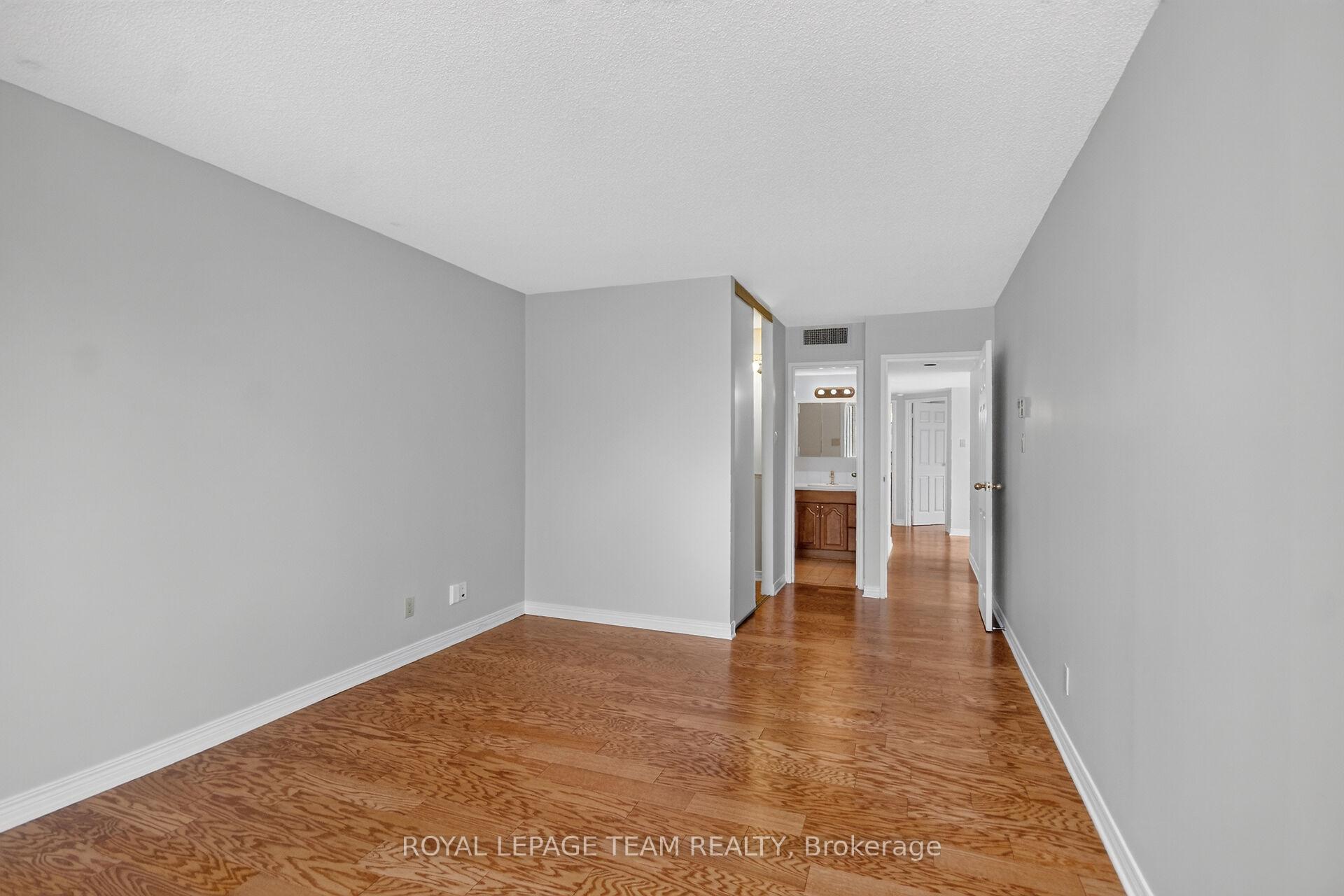 Photo 25 of Unit 201, 100 Grant Carman Drive, Ottawa, Borden Farm/Stewart Farm/Carleton Heights/Parkwood Hills — HOMEH