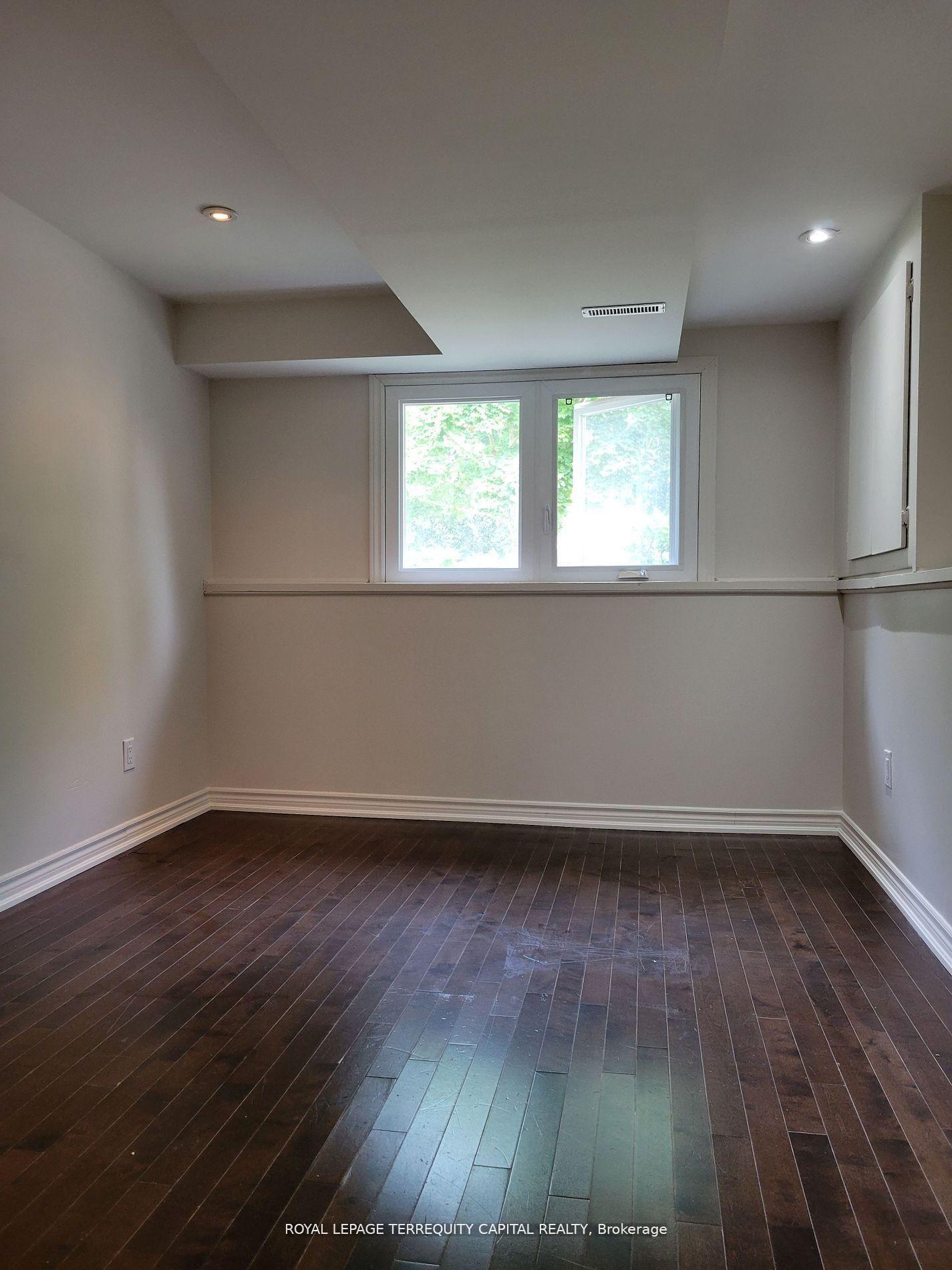 Photo 4 of Unit Lower, 20 Mowat Crescent, Barrie, Letitia Heights — HOMEH