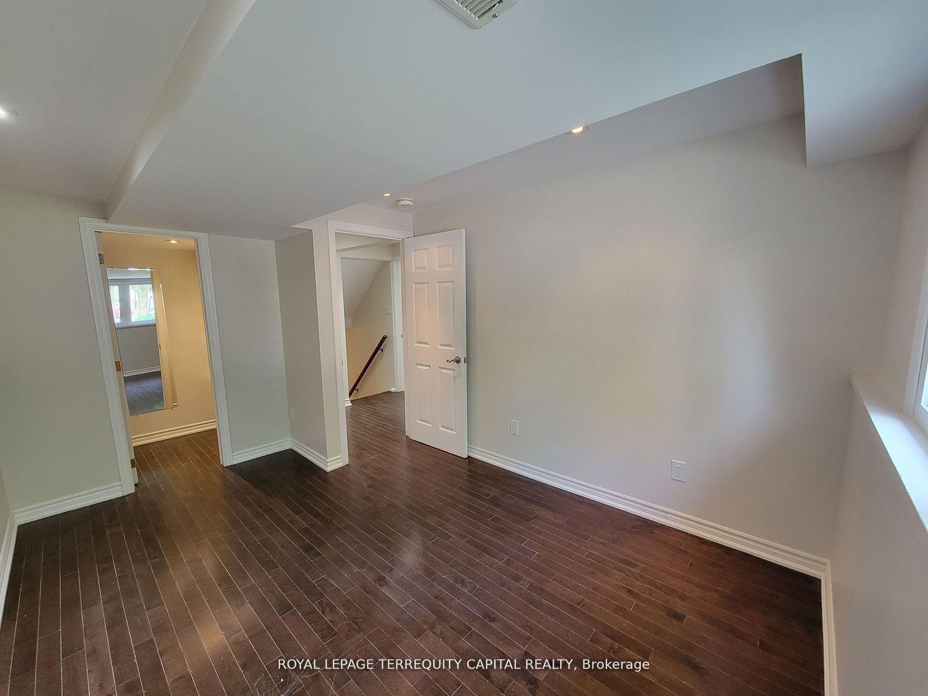 Photo 5 of Unit Lower, 20 Mowat Crescent, Barrie, Letitia Heights — HOMEH