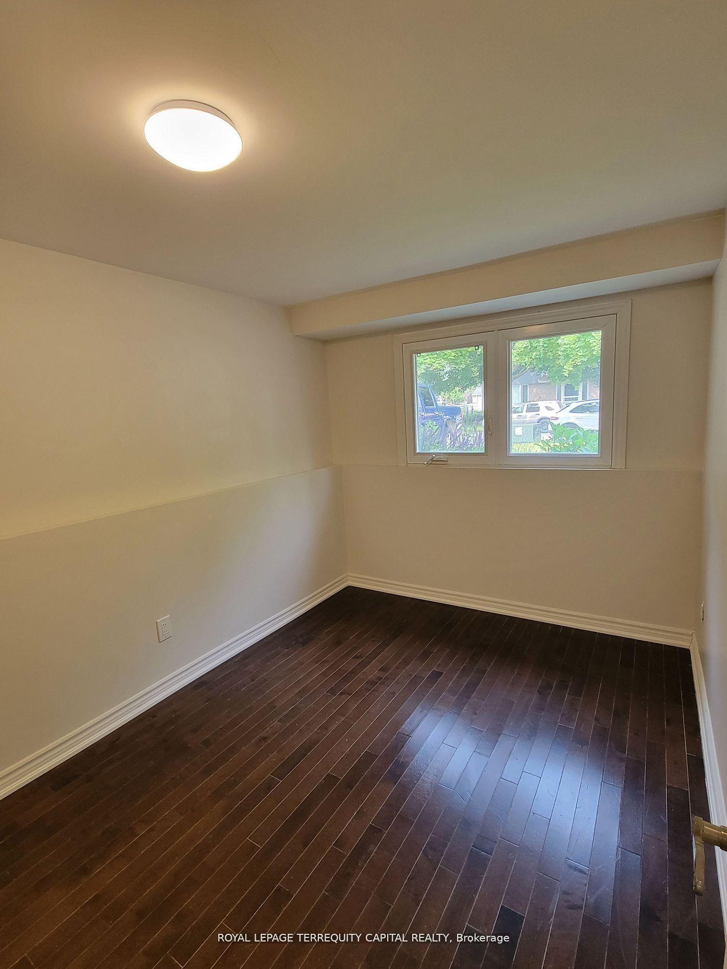 Photo 8 of Unit Lower, 20 Mowat Crescent, Barrie, Letitia Heights — HOMEH