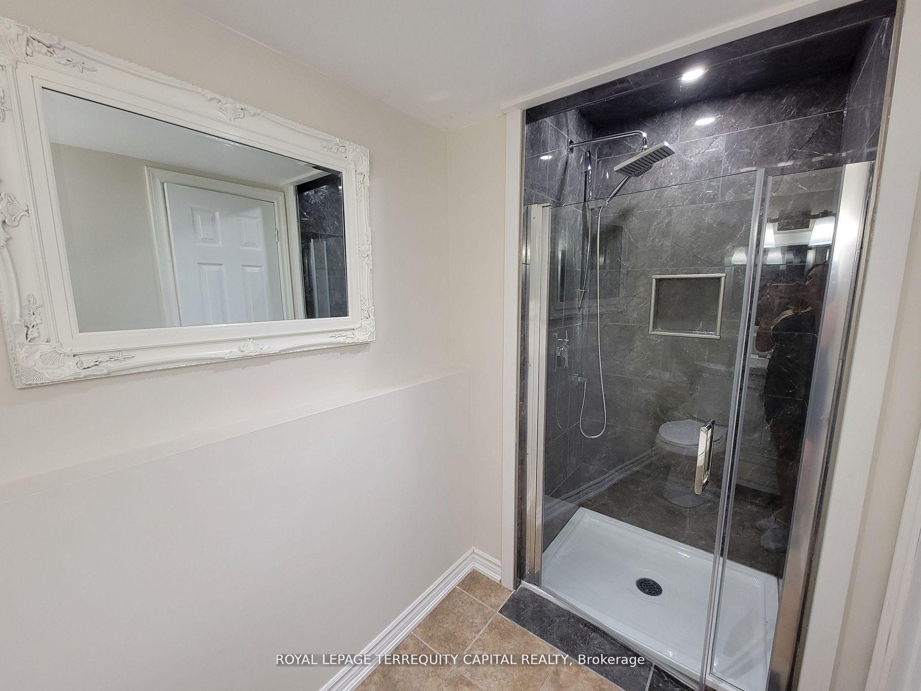 Photo 11 of Unit Lower, 20 Mowat Crescent, Barrie, Letitia Heights — HOMEH