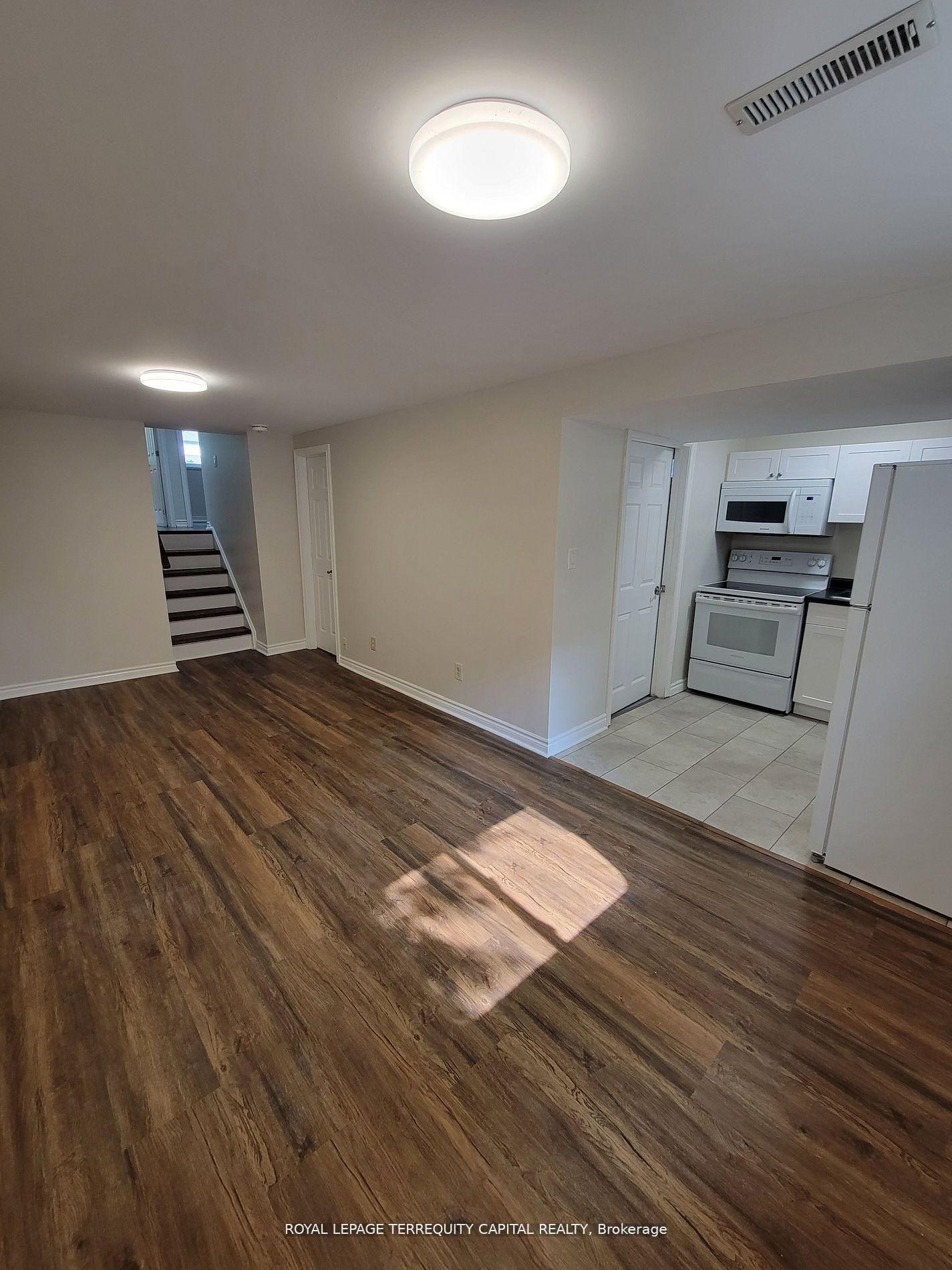 Photo 13 of Unit Lower, 20 Mowat Crescent, Barrie, Letitia Heights — HOMEH