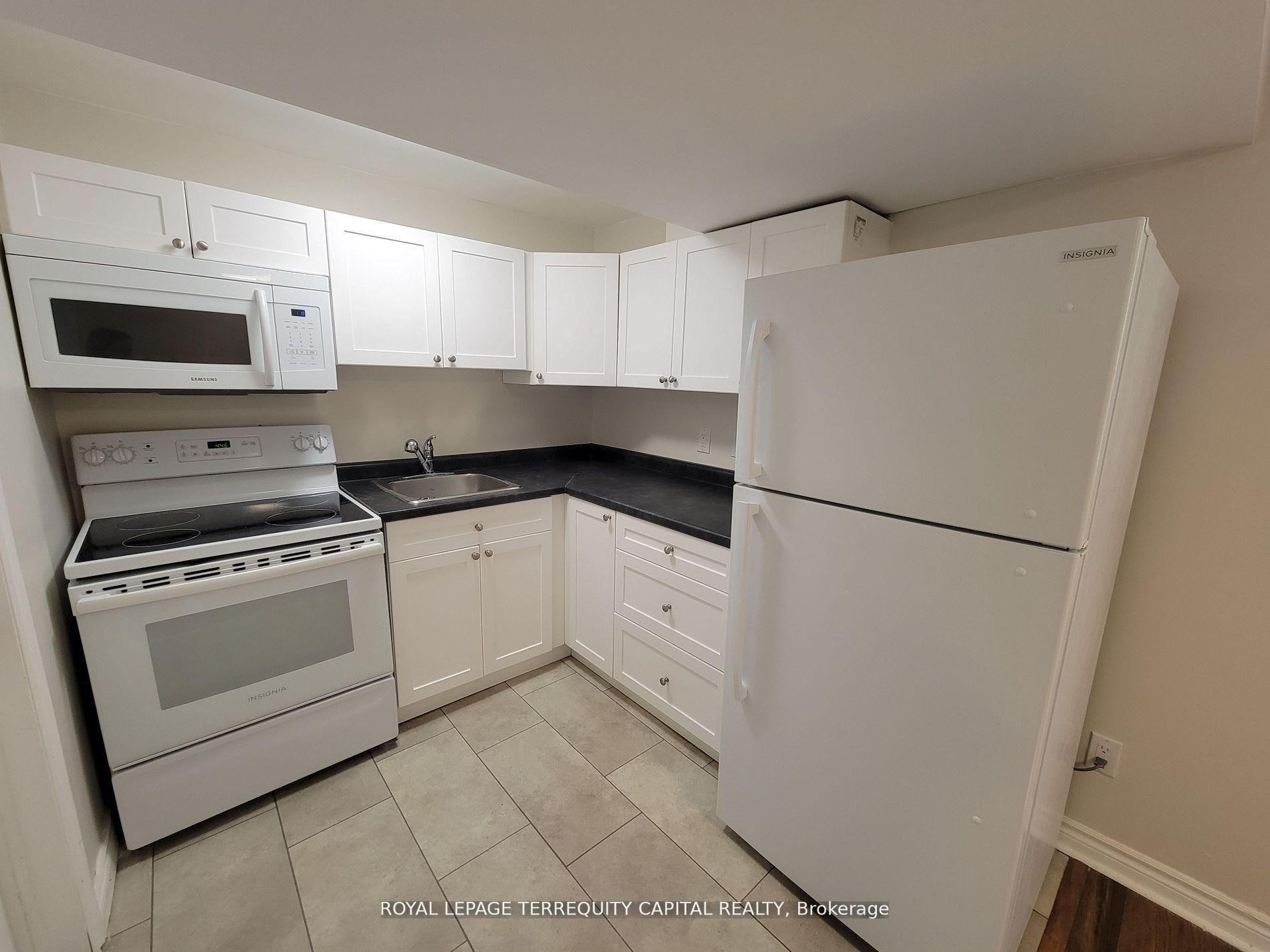 Photo 14 of Unit Lower, 20 Mowat Crescent, Barrie, Letitia Heights — HOMEH