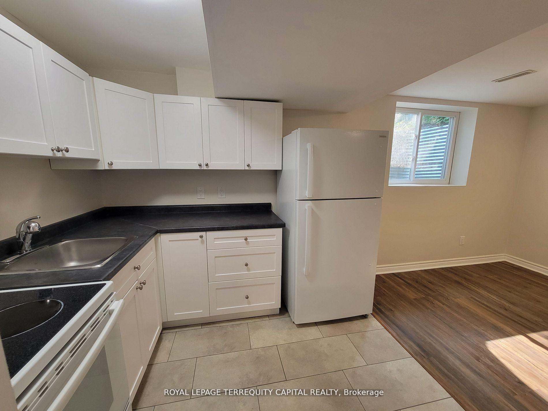 Photo 15 of Unit Lower, 20 Mowat Crescent, Barrie, Letitia Heights — HOMEH