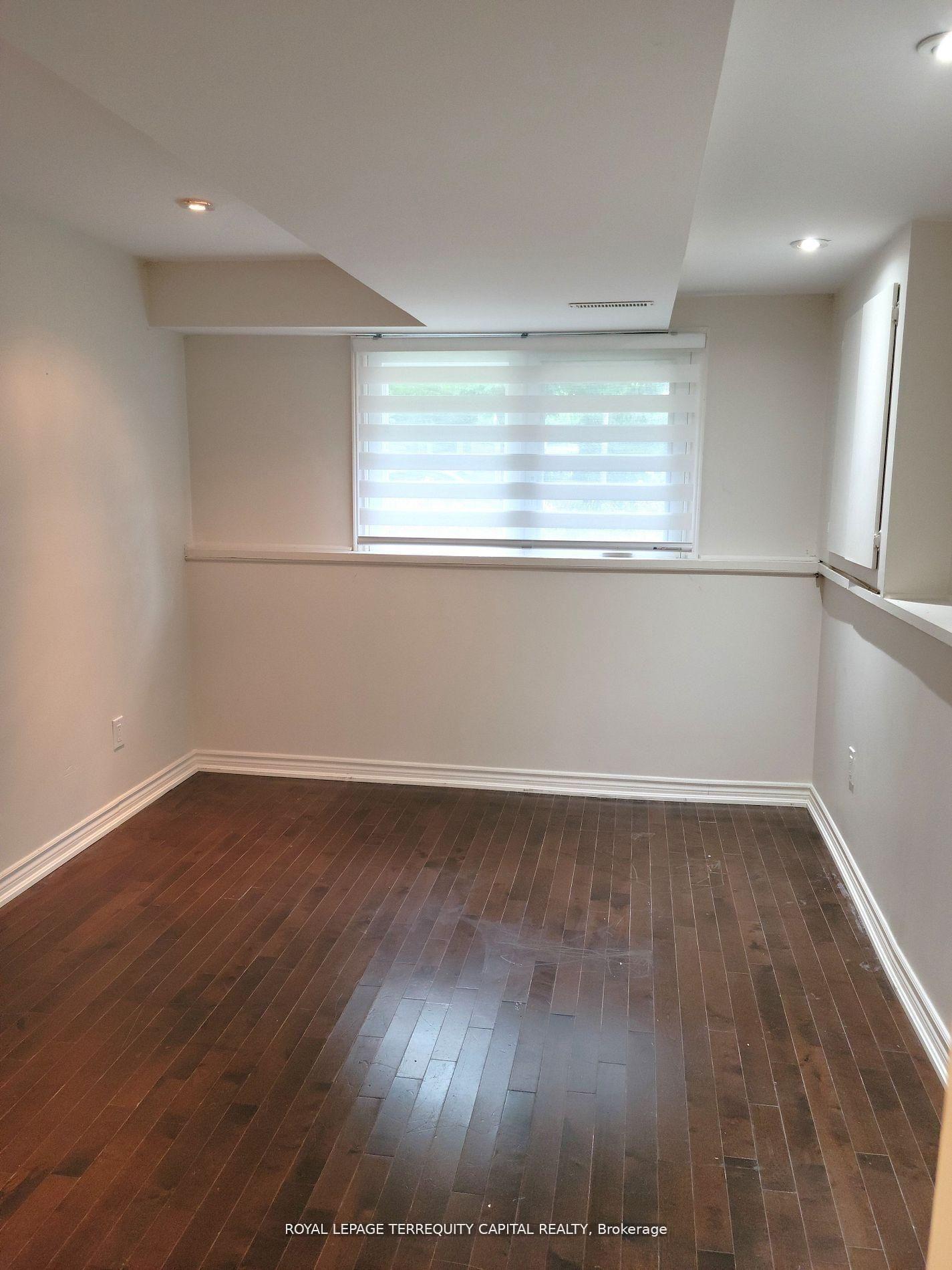 Photo 18 of Unit Lower, 20 Mowat Crescent, Barrie, Letitia Heights — HOMEH