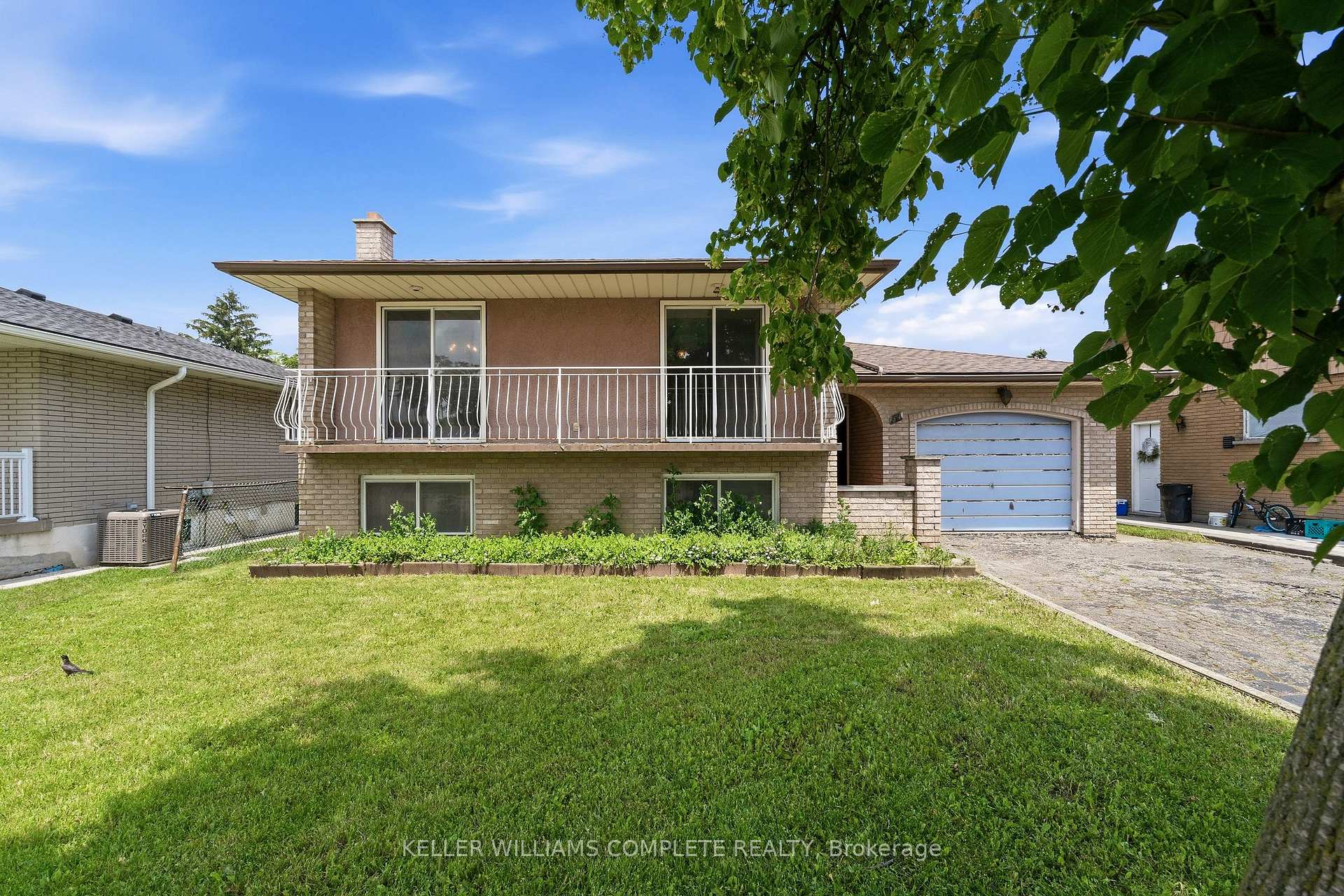 Photo 2 of 34 Windrush Crescent, Hamilton, Lawfield — HOMEH