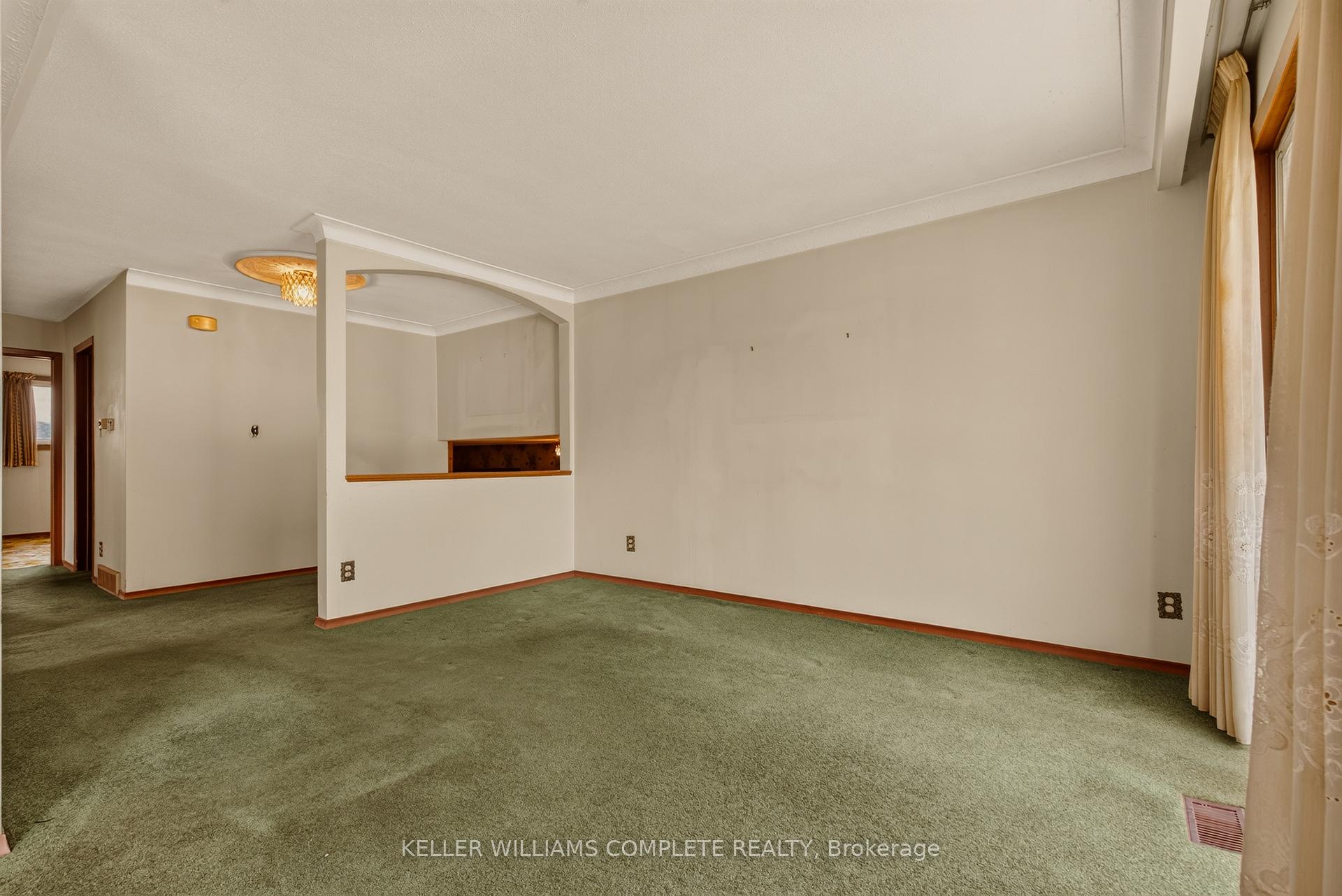 Photo 18 of 34 Windrush Crescent, Hamilton, Lawfield — HOMEH