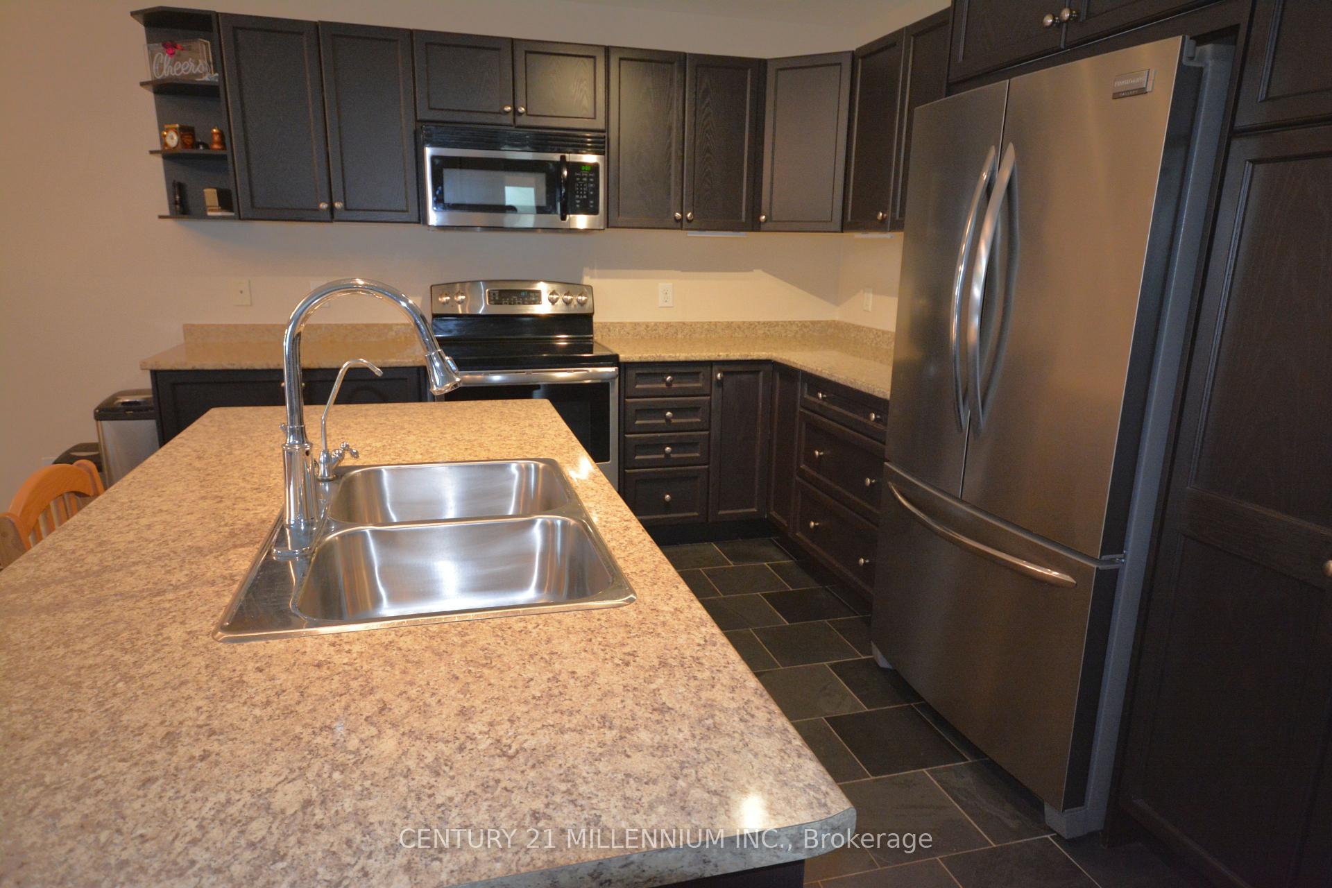 Photo 6 of 58 60th Street S, Wasaga Beach — HOMEH