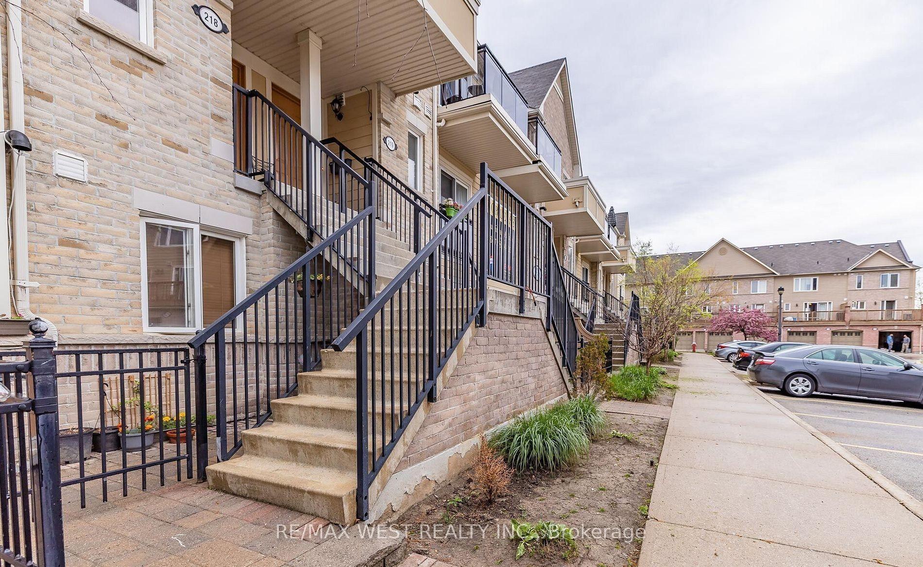 Photo 1 of Unit 218, 4975 Southampton Drive, Mississauga, Churchill Meadows — HOMEH