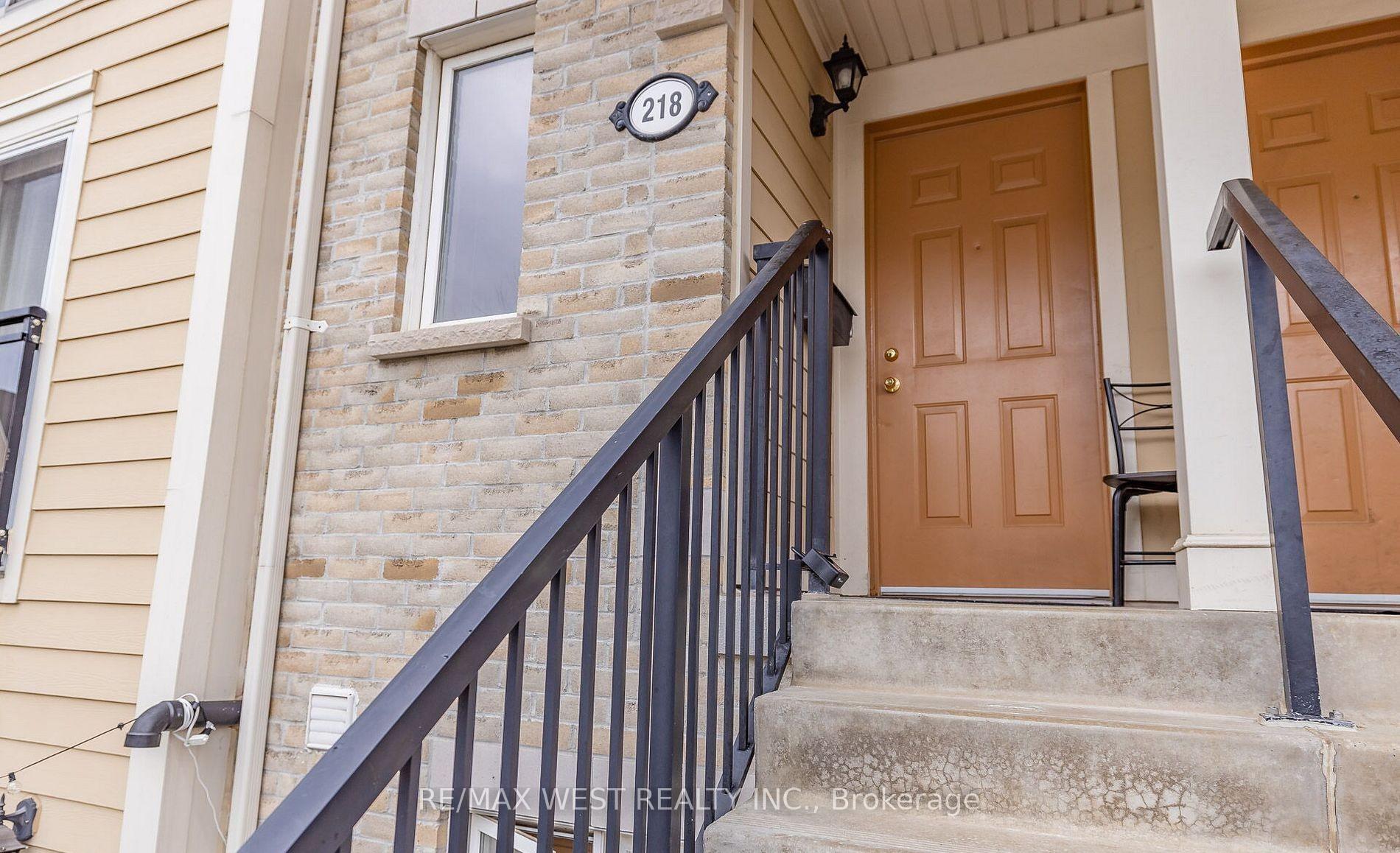 Photo 2 of Unit 218, 4975 Southampton Drive, Mississauga, Churchill Meadows — HOMEH