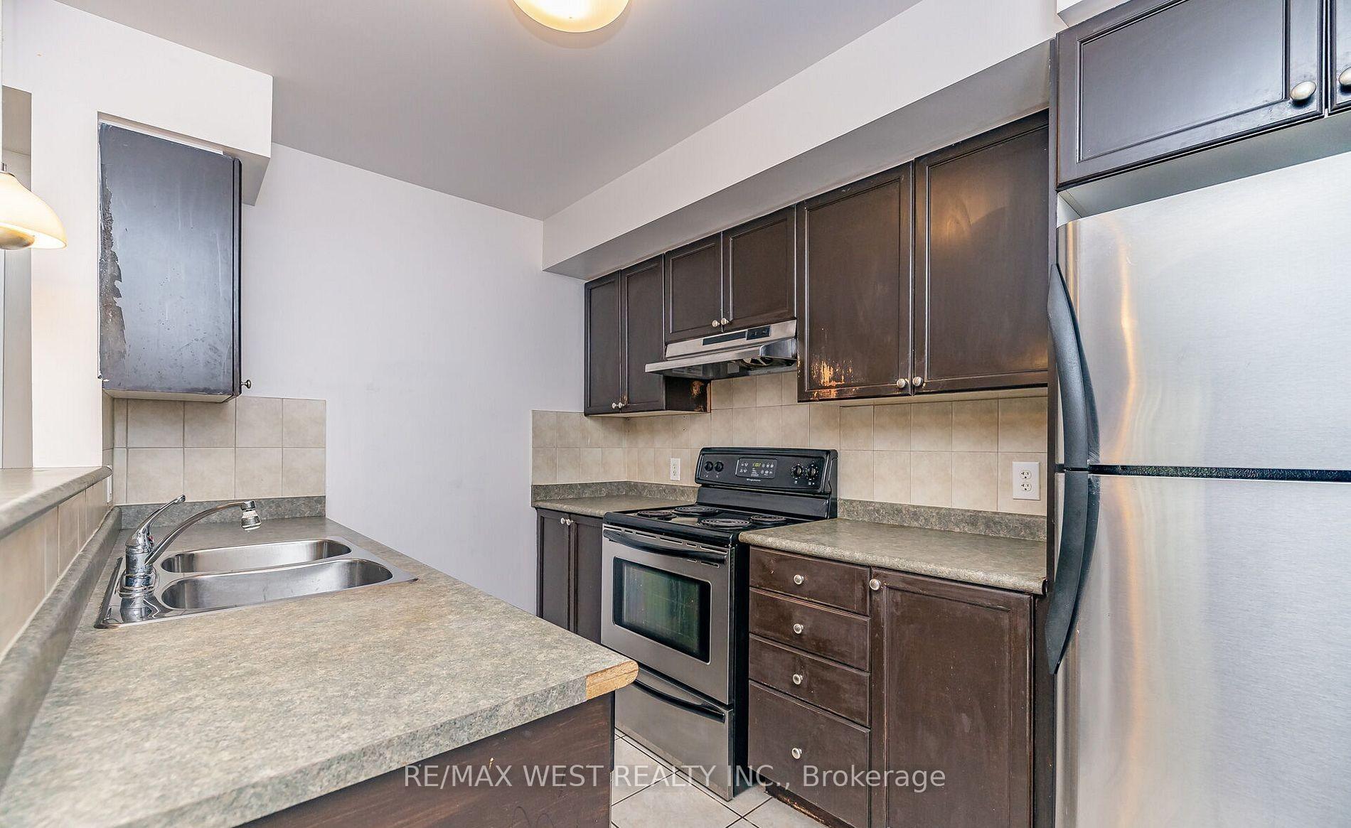 Photo 9 of Unit 218, 4975 Southampton Drive, Mississauga, Churchill Meadows — HOMEH