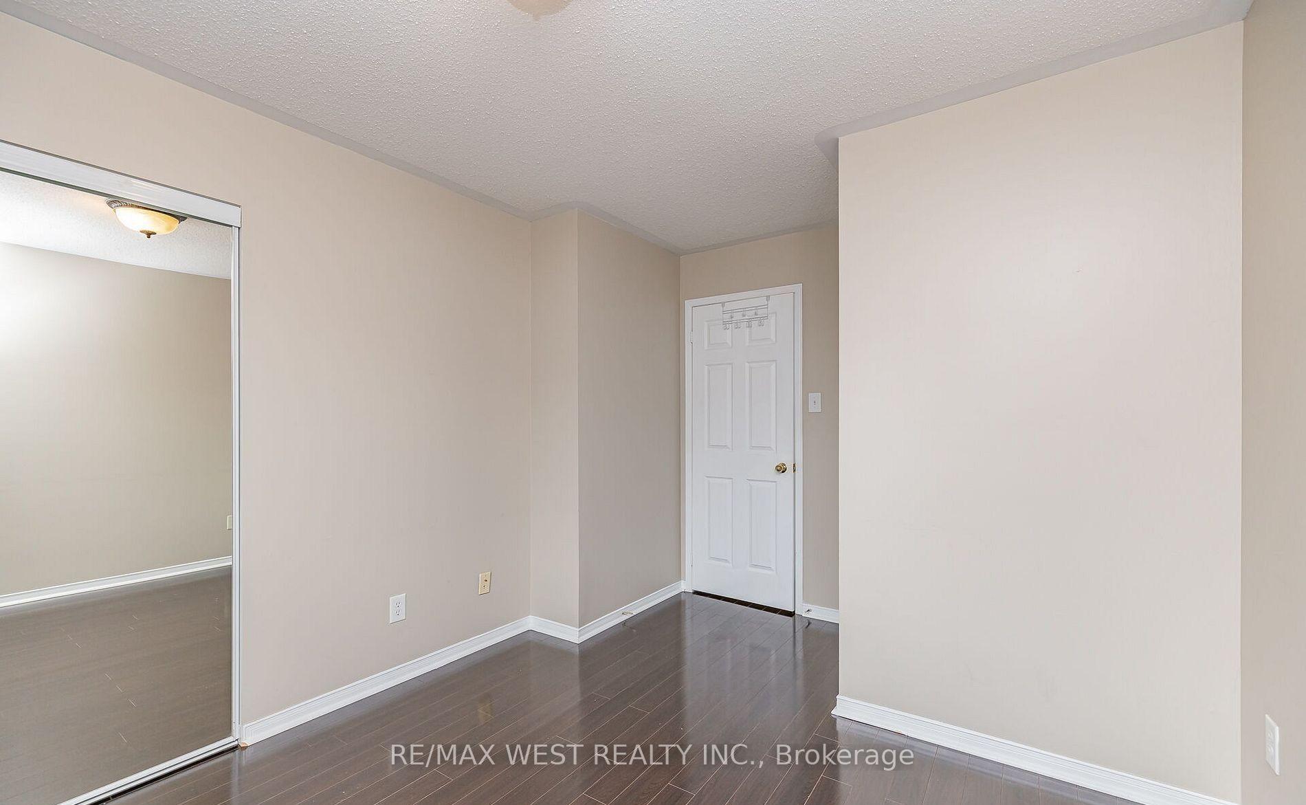 Photo 19 of Unit 218, 4975 Southampton Drive, Mississauga, Churchill Meadows — HOMEH