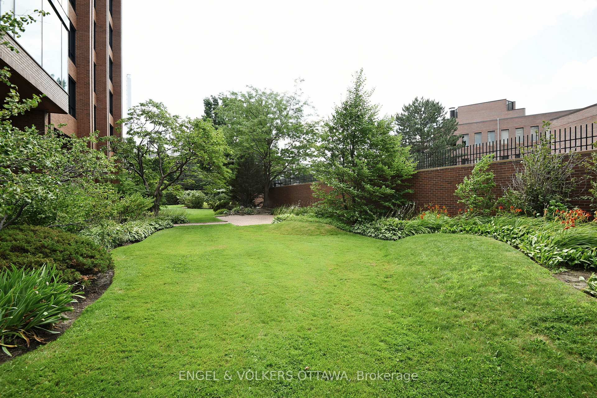 Photo 30 of Unit 1102, 40 Boteler Street, Ottawa, Lower Town/Byward Market — HOMEH