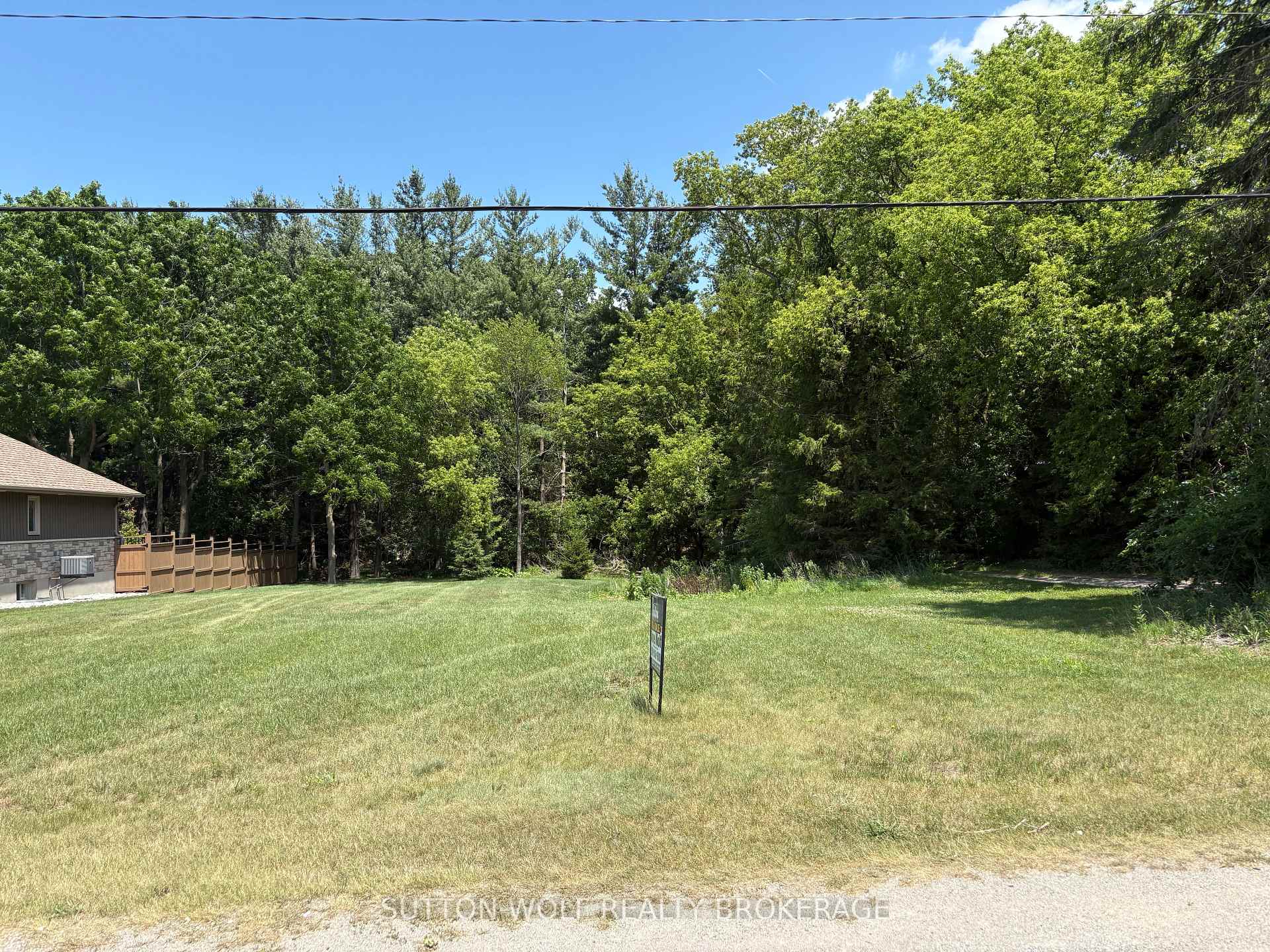 Photo 2 of 361 Park Street, Strathroy-Caradoc, SW — HOMEH